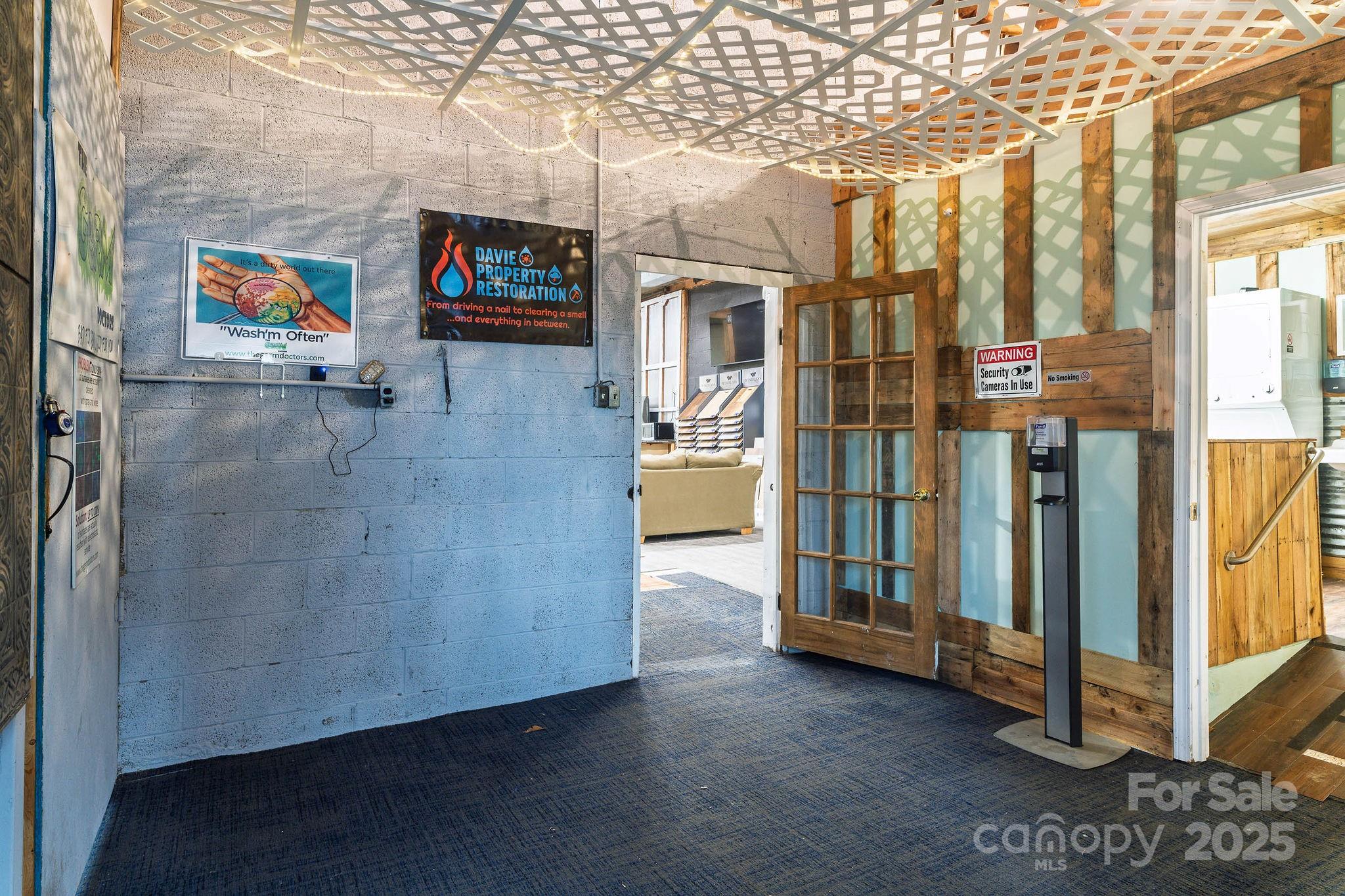 1489 N Main Street Property Photo 31