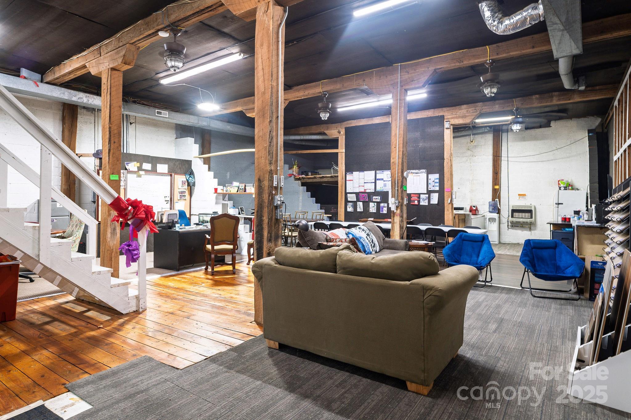 1489 N Main Street Property Photo 33