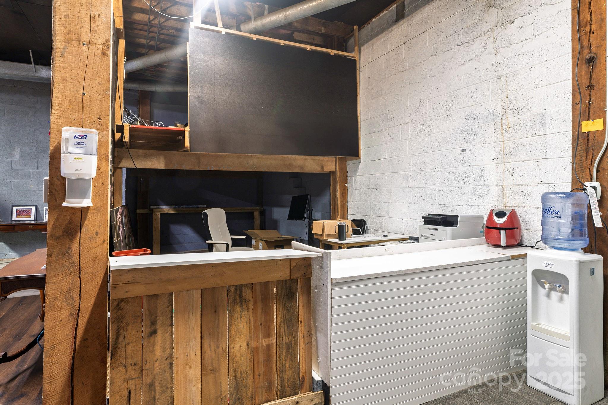 1489 N Main Street Property Photo 35