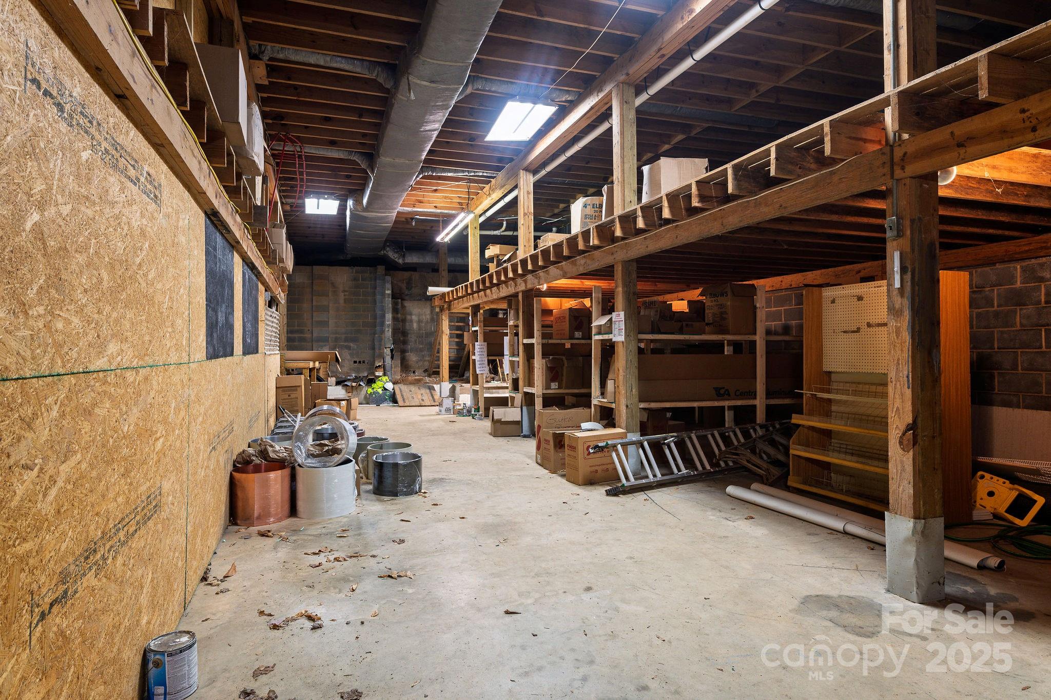 1489 N Main Street Property Photo 40