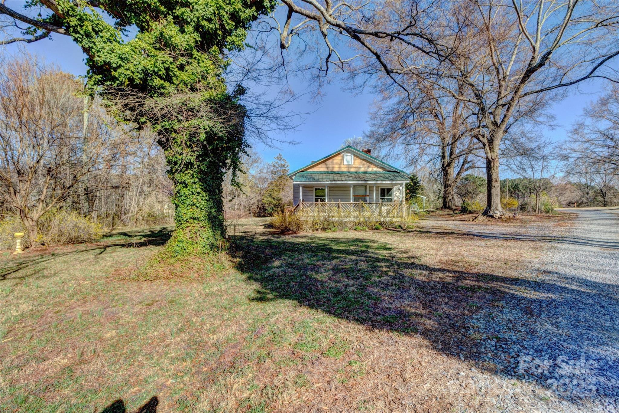 966 Marys Grove Road Property Photo