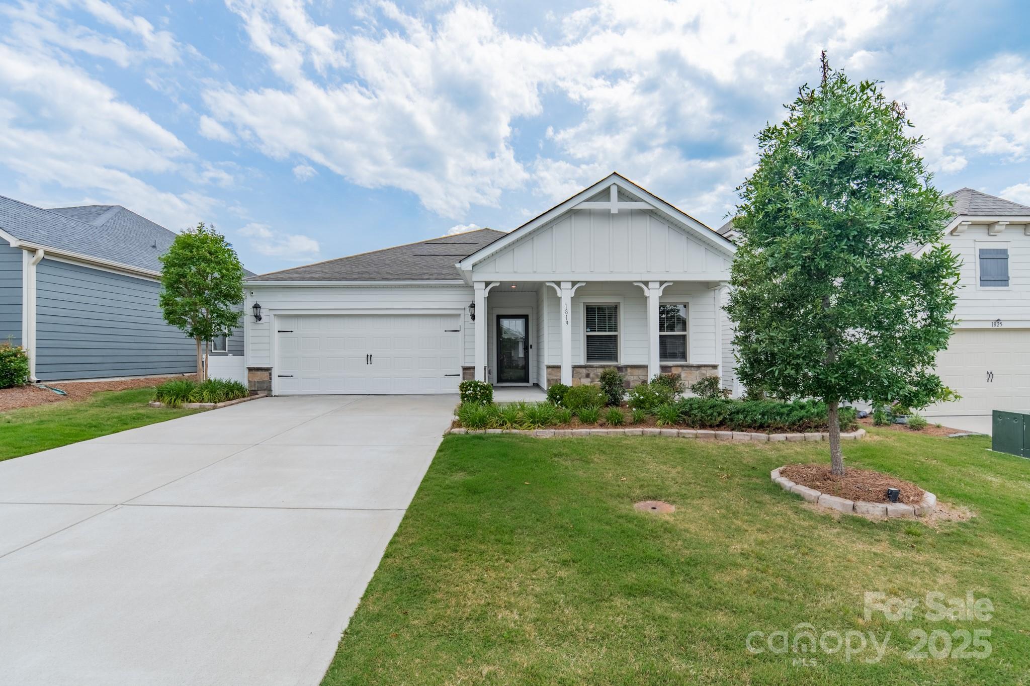 1819 Lotus Lane Property Photo 1