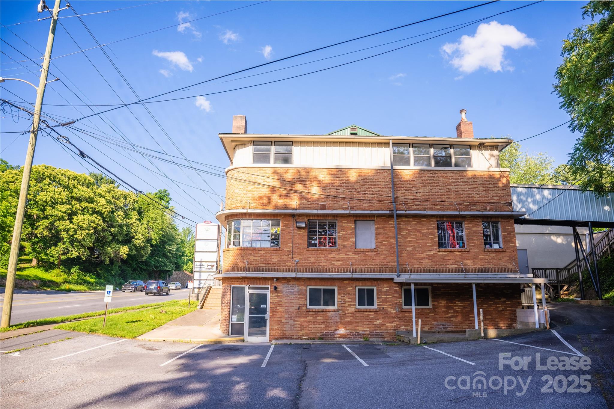 1085 Tunnel Road 101 Property Photo 1