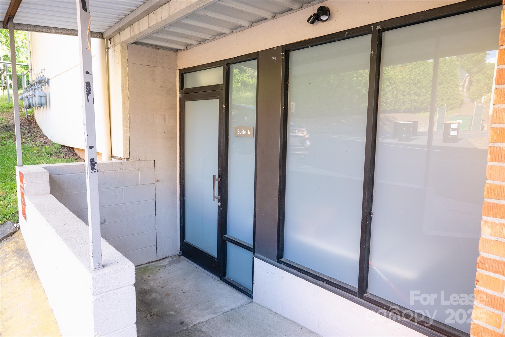 1085 Tunnel Road 206 Property Photo 2