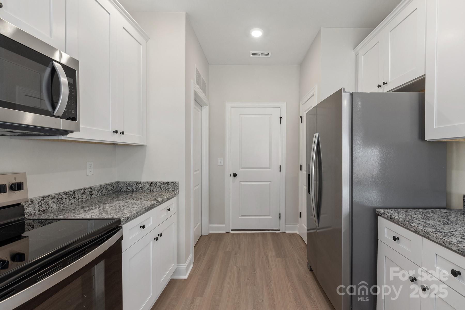 125 Jacobs Hill Place Property Photo 9