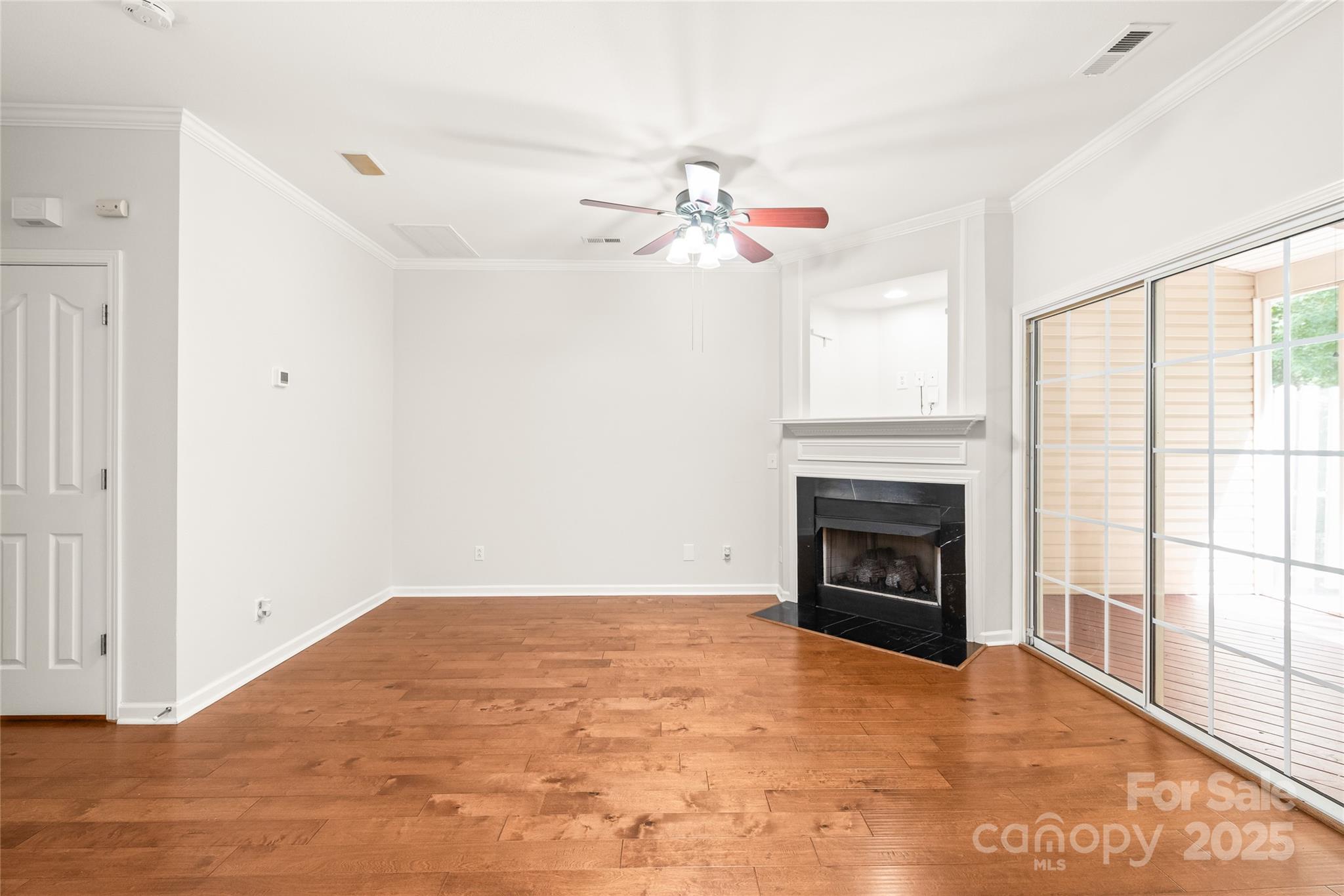 16911 Commons Creek Drive Property Photo 3