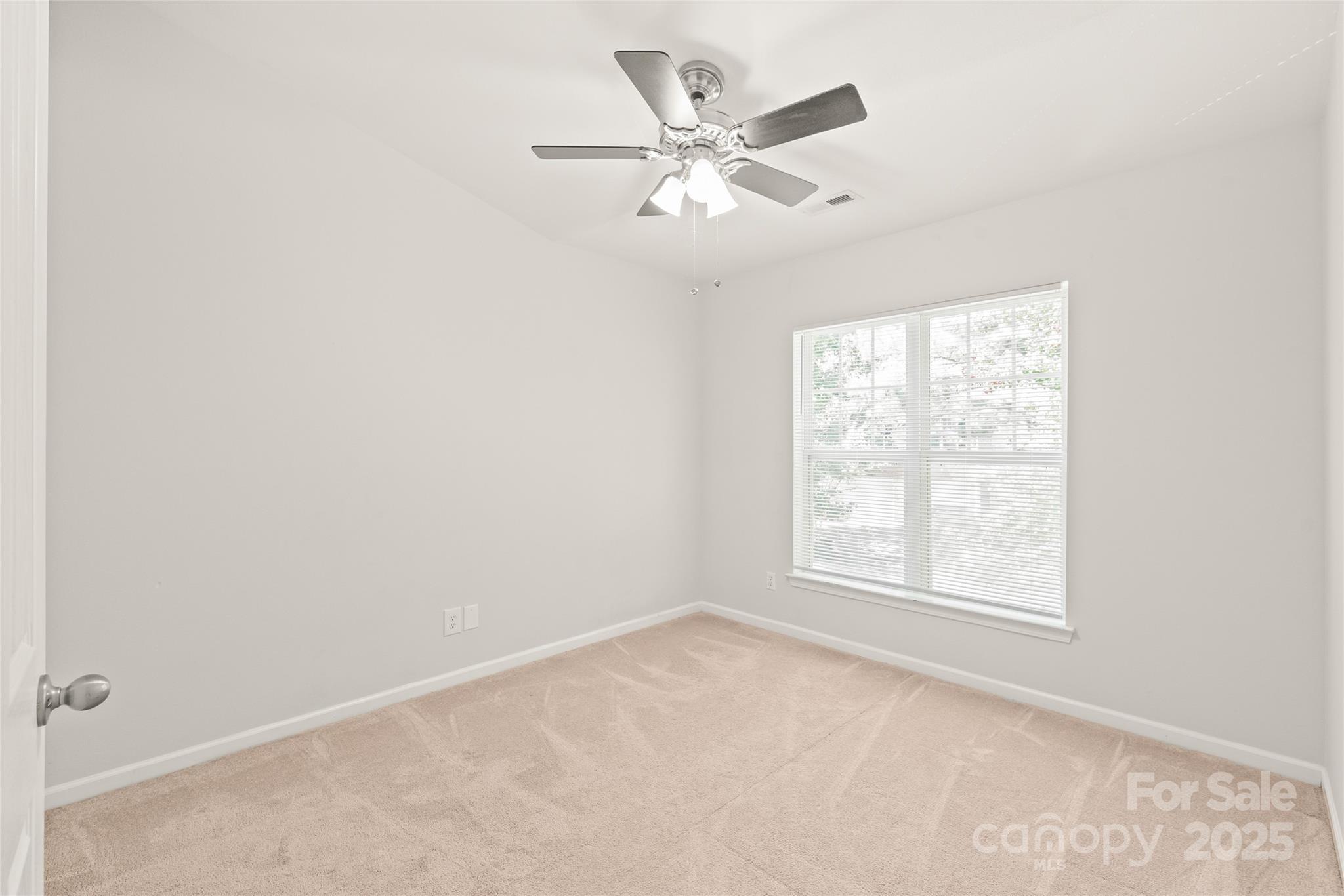 16911 Commons Creek Drive Property Photo 20