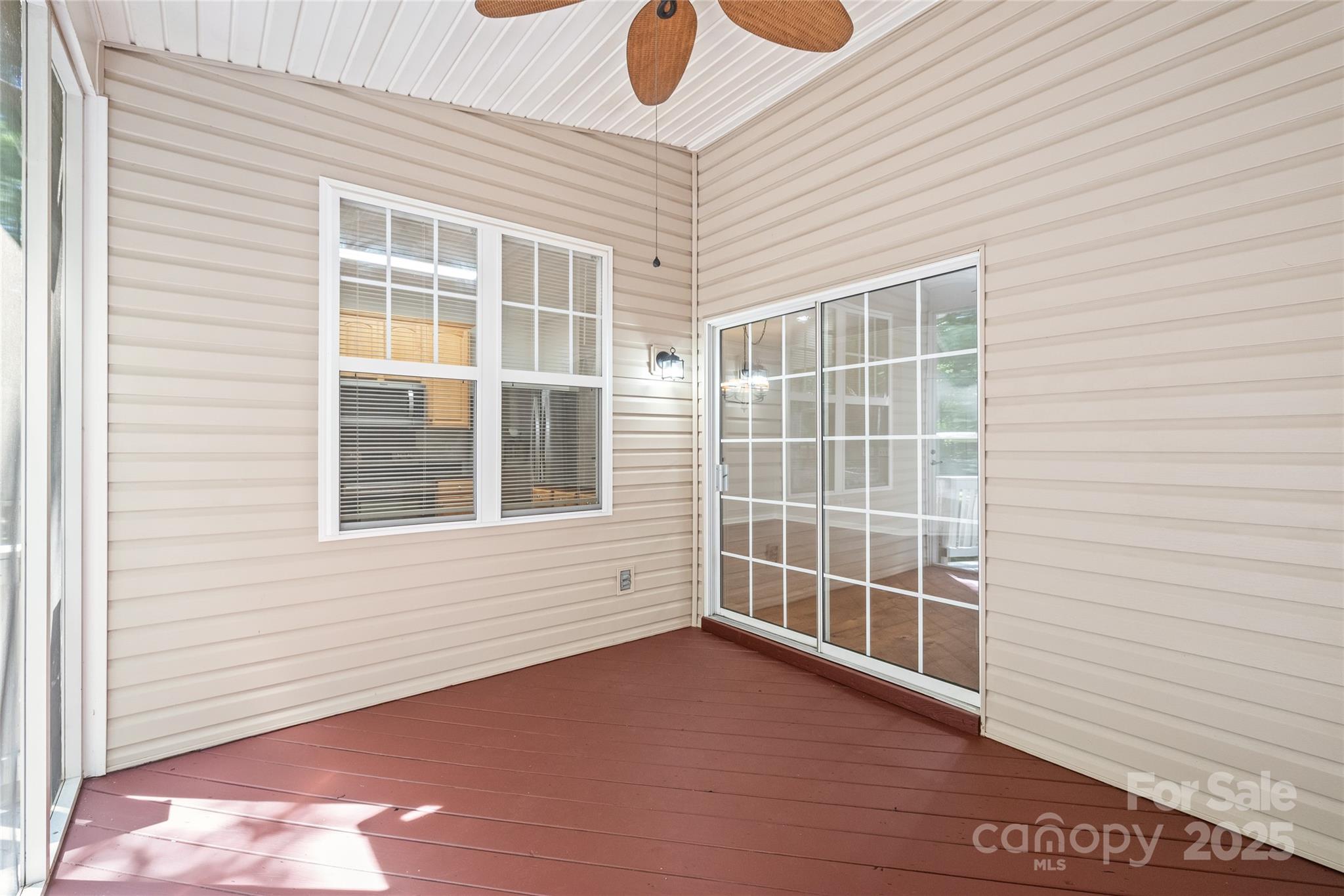 16911 Commons Creek Drive Property Photo 25