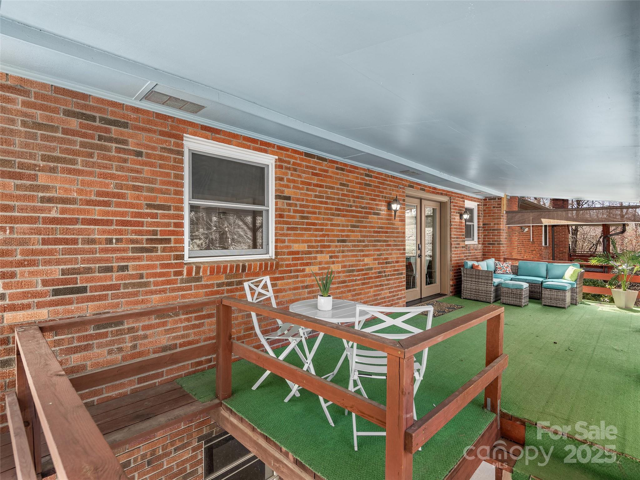 25/27 Oakdale Drive Property Photo 16