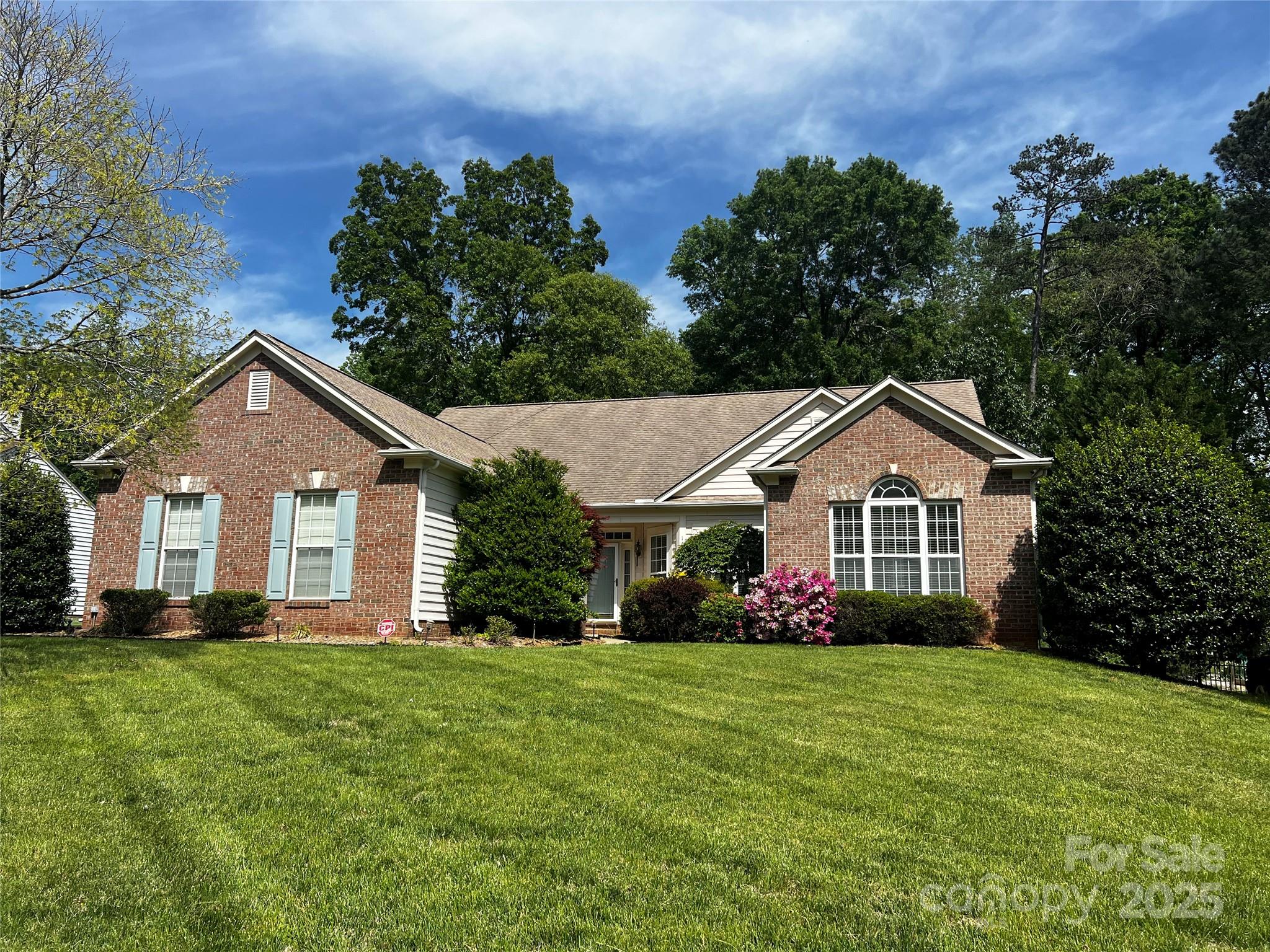 Ardrey Kell Real Estate Listings Main Image