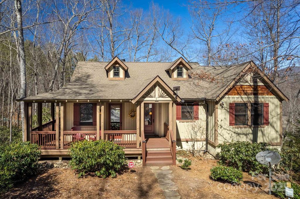 31 Whispering Falls Court Property Photo