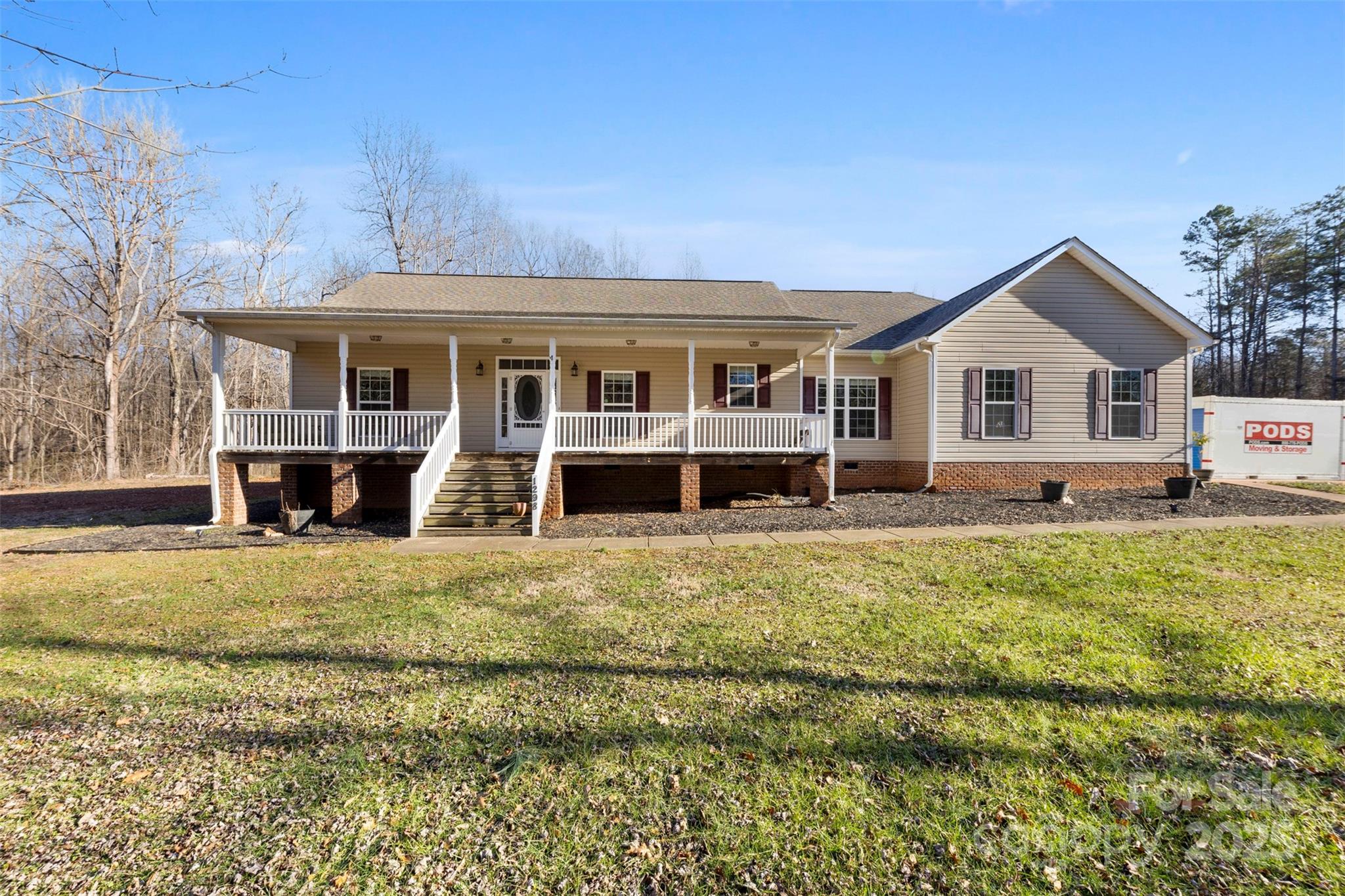 1298 Hines Road Property Photo 2