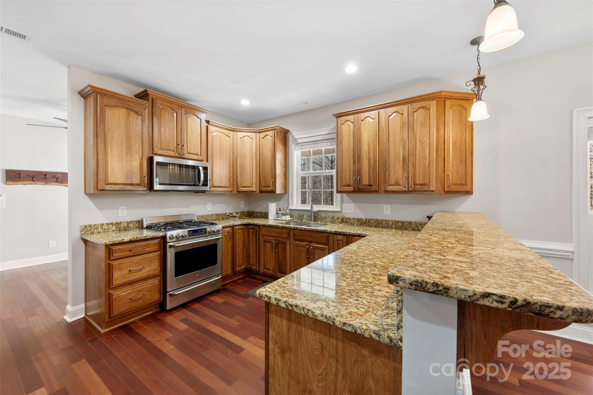 1298 Hines Road Property Photo 11