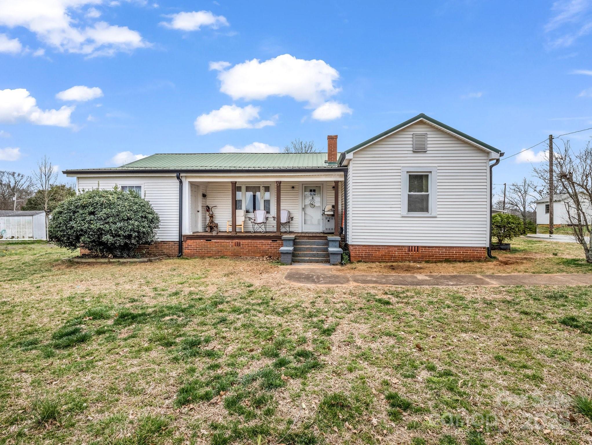 127 Walker Street Property Photo