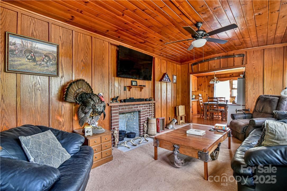 415 Weaverville Road 59 1/2 Pt 59 & Pt 60 Property Photo 35
