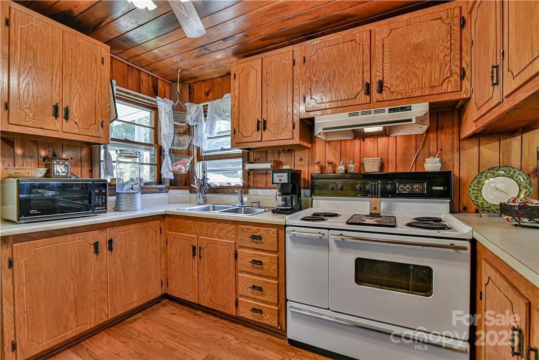 415 Weaverville Road 59 1/2 Pt 59 & Pt 60 Property Photo 46