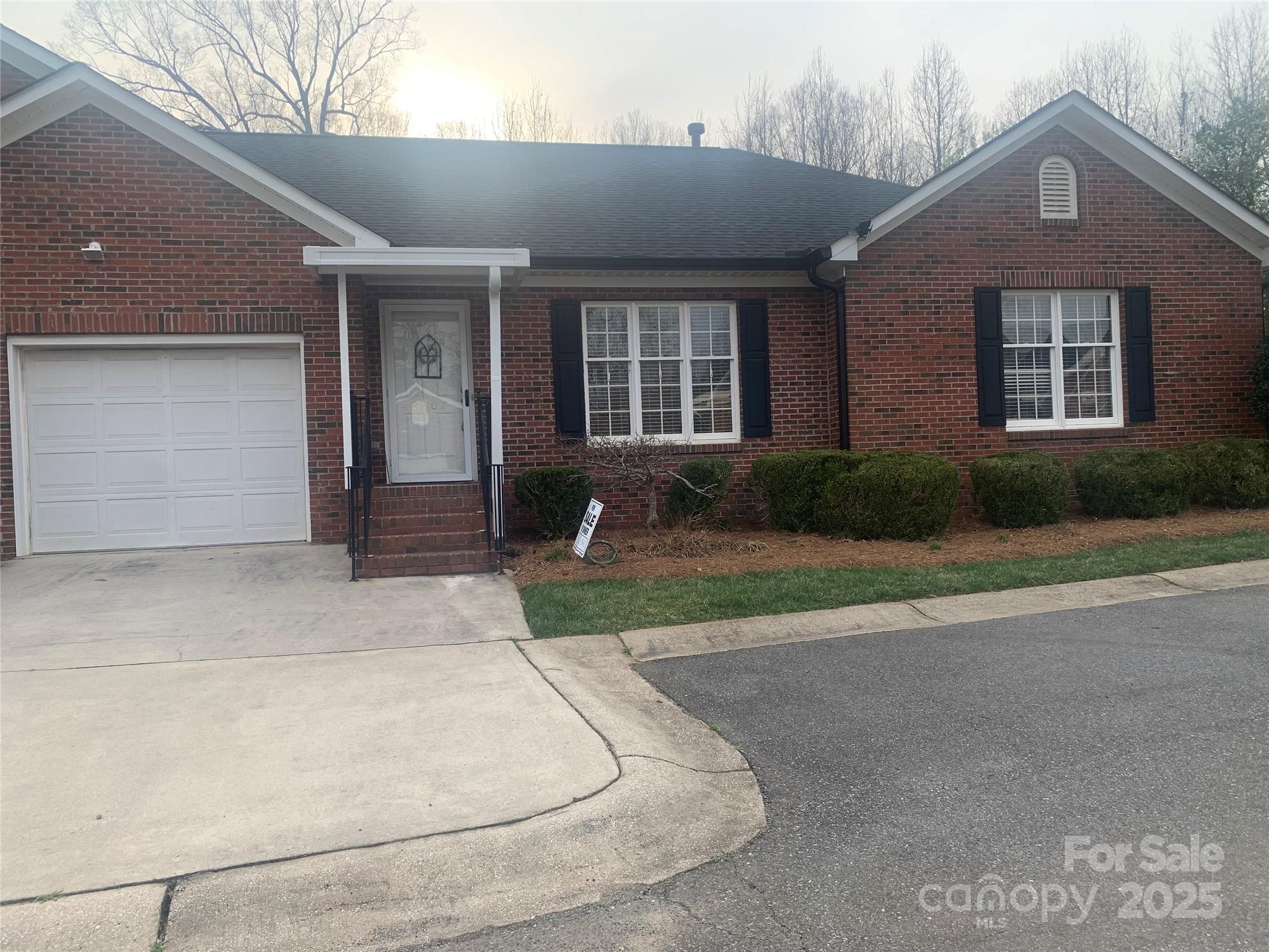 2207 Windsor Woods Drive Property Photo