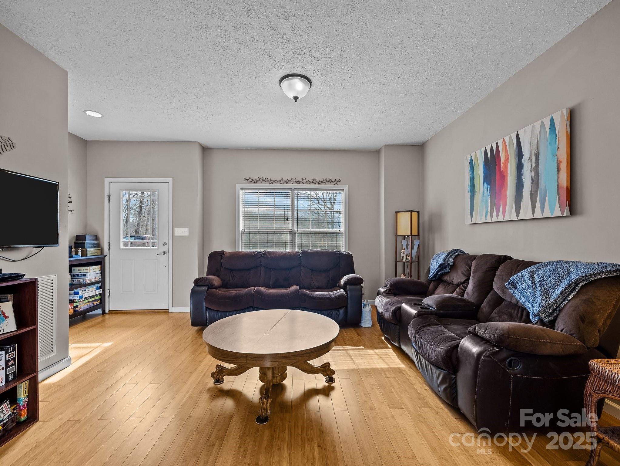 233 Thompson Cove None Property Photo 6