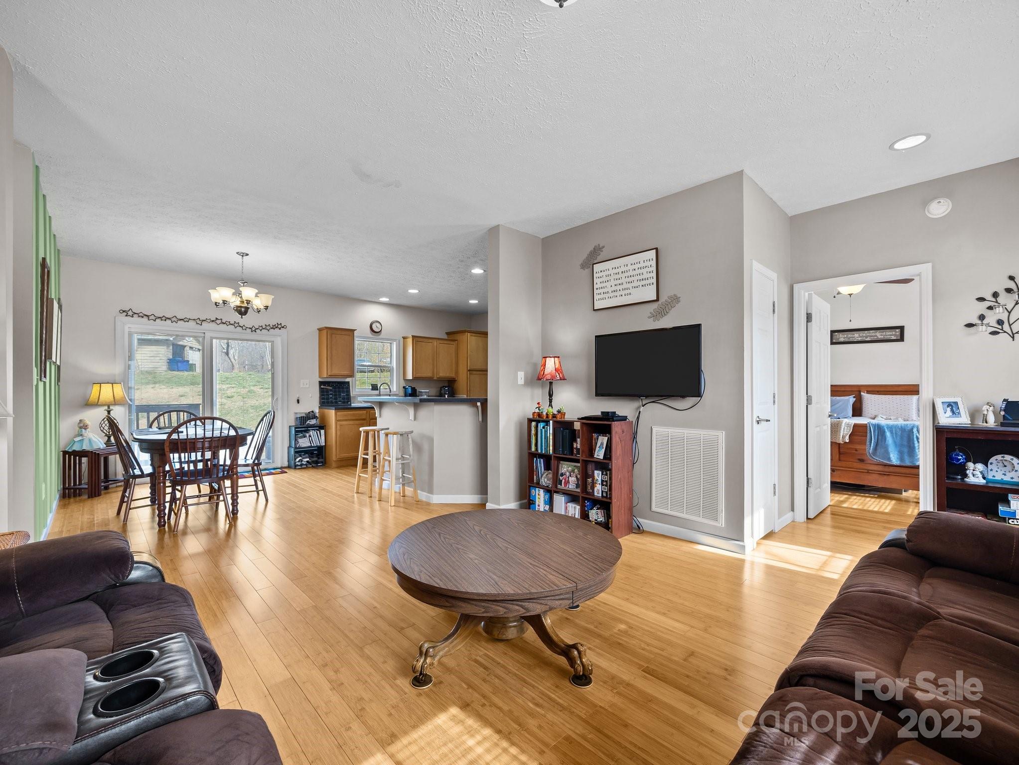 233 Thompson Cove None Property Photo 8