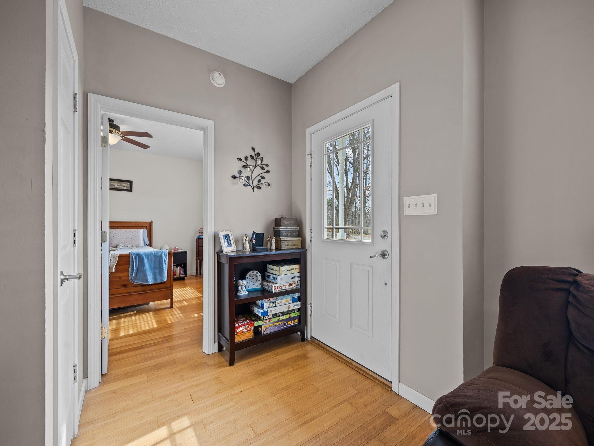 233 Thompson Cove None Property Photo 9