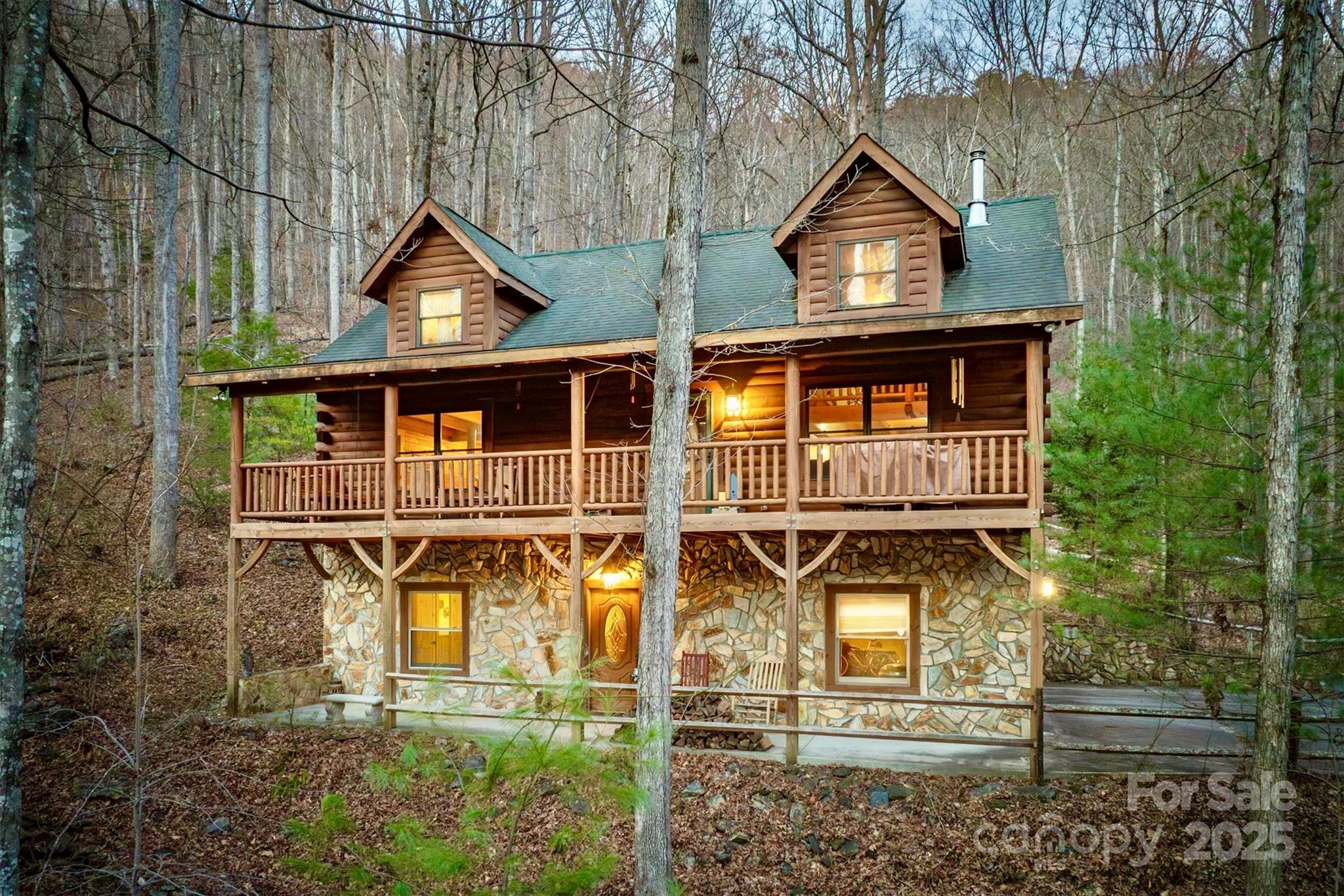 4040 Altavista Way Property Photo 1