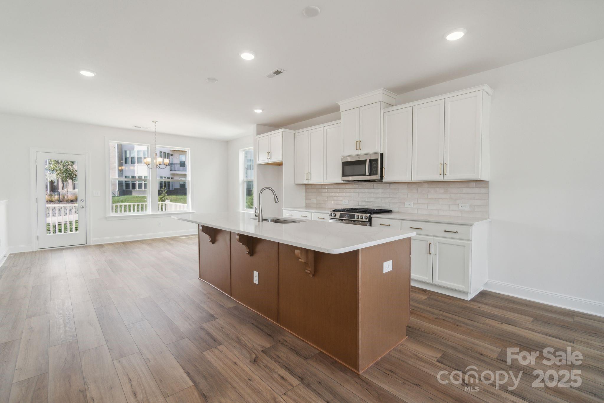 9239 Delancey Lane Property Photo 8