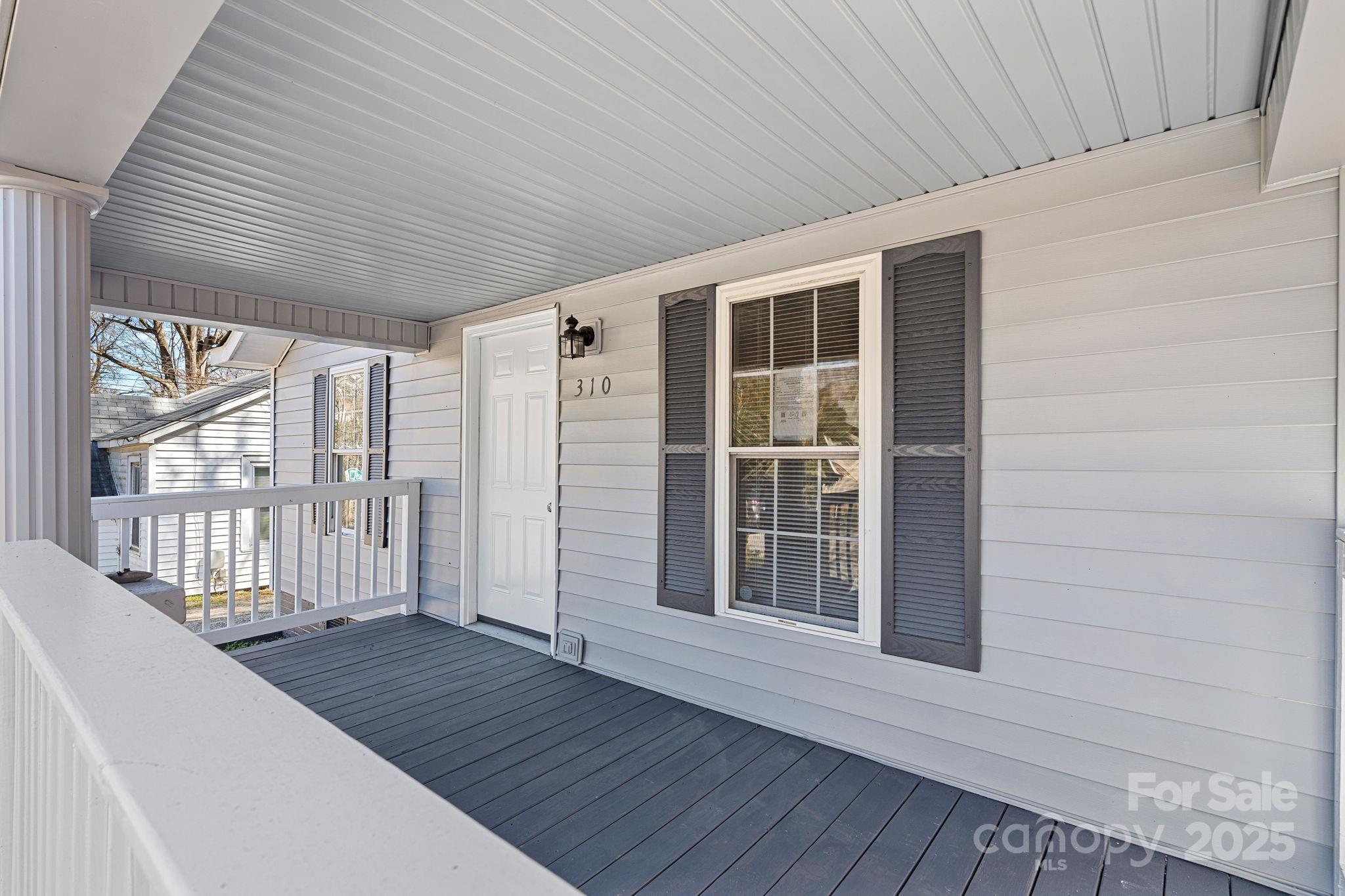 310 Pineview Street Property Photo 2