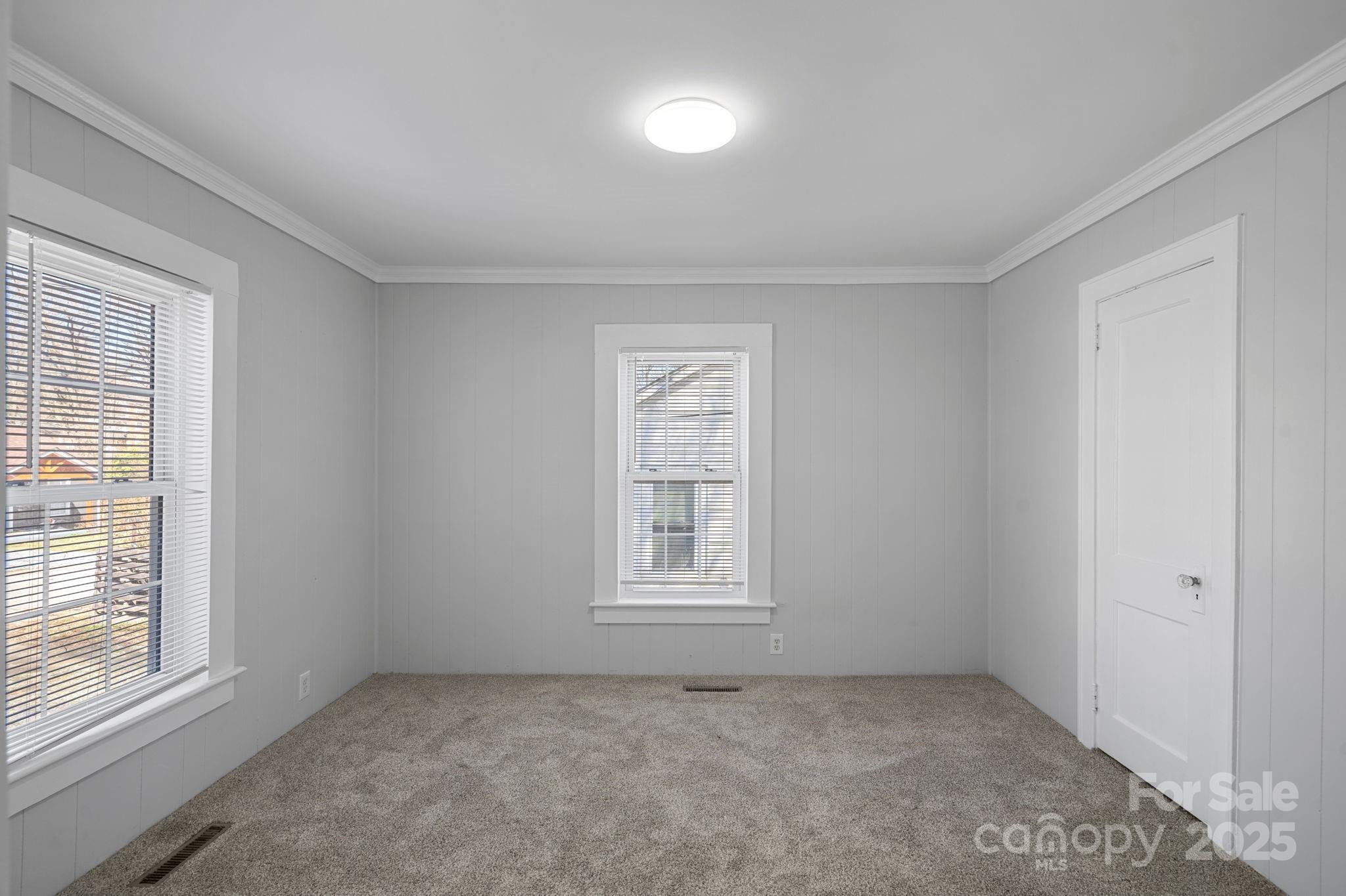 310 Pineview Street Property Photo 14