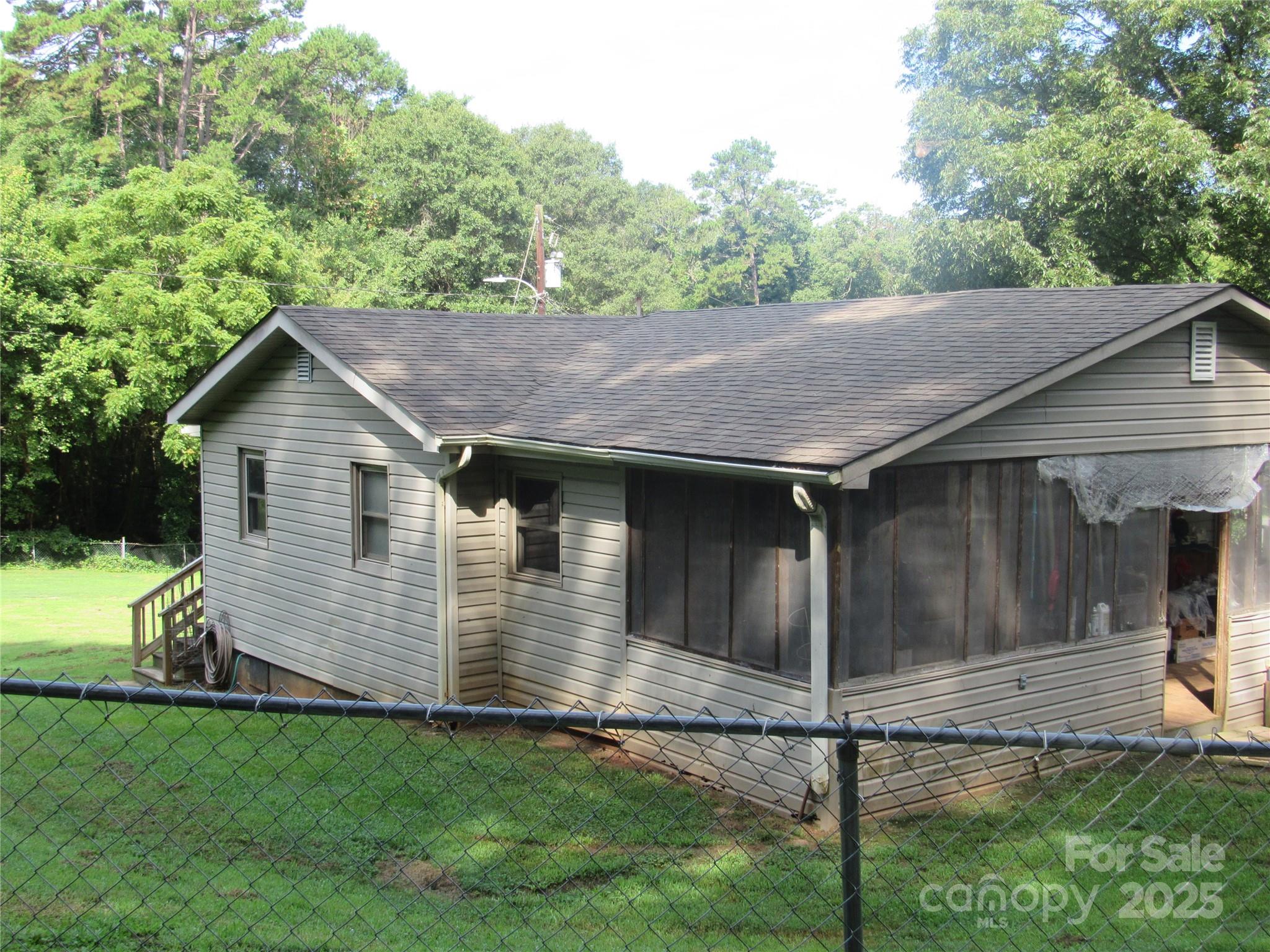 1000 Jl Tyson Drive Property Photo