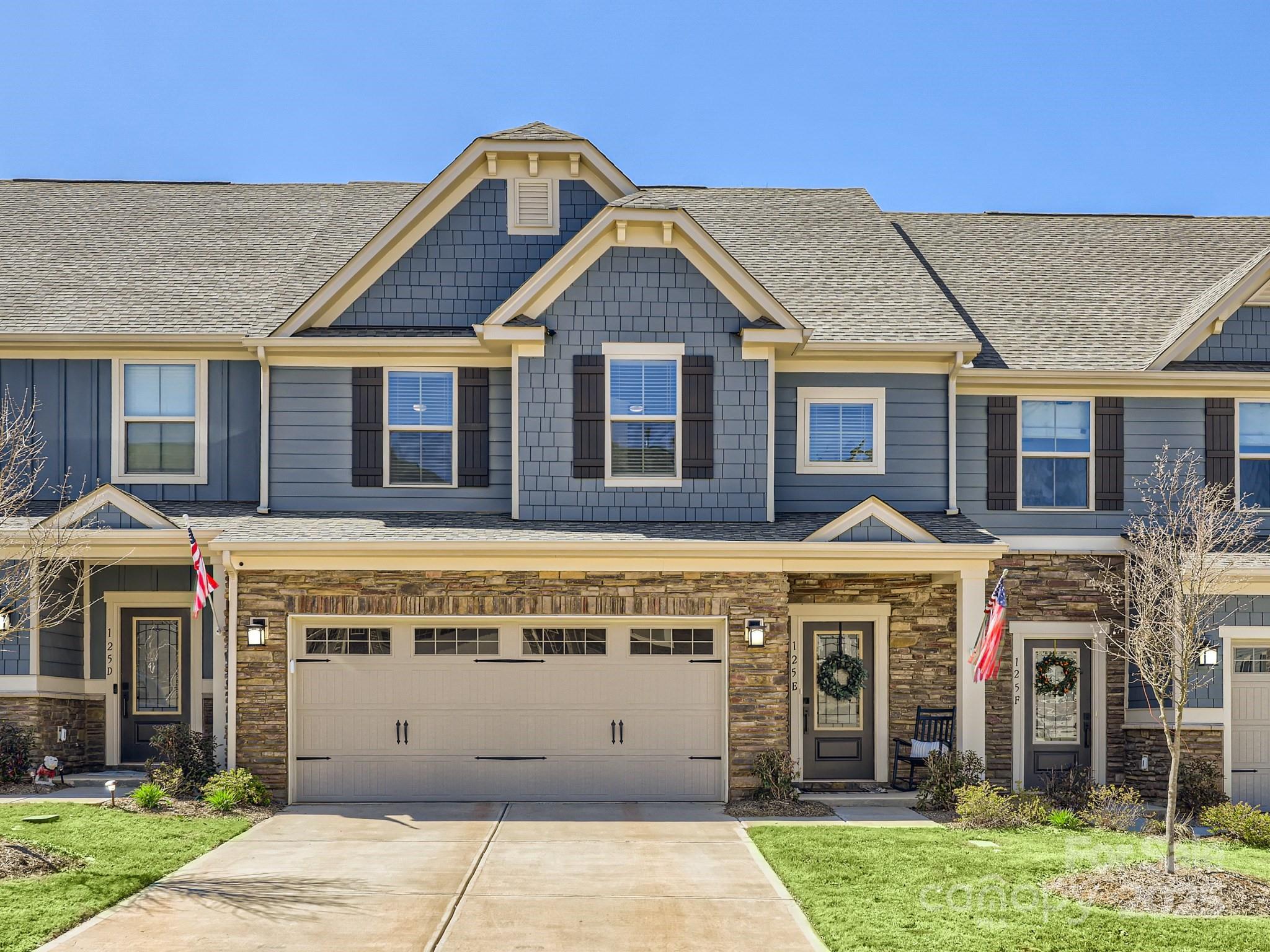 125 Lanyard Drive E Property Photo