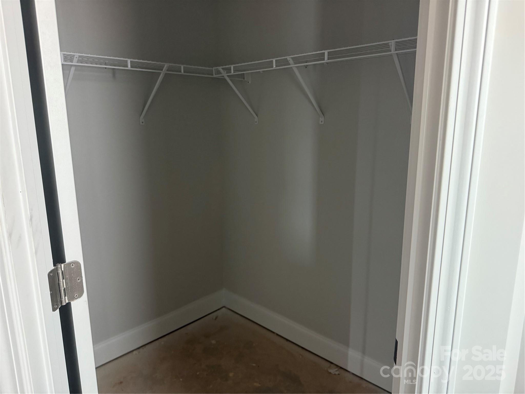 713 Inwood Hill Drive 96 Property Photo 14