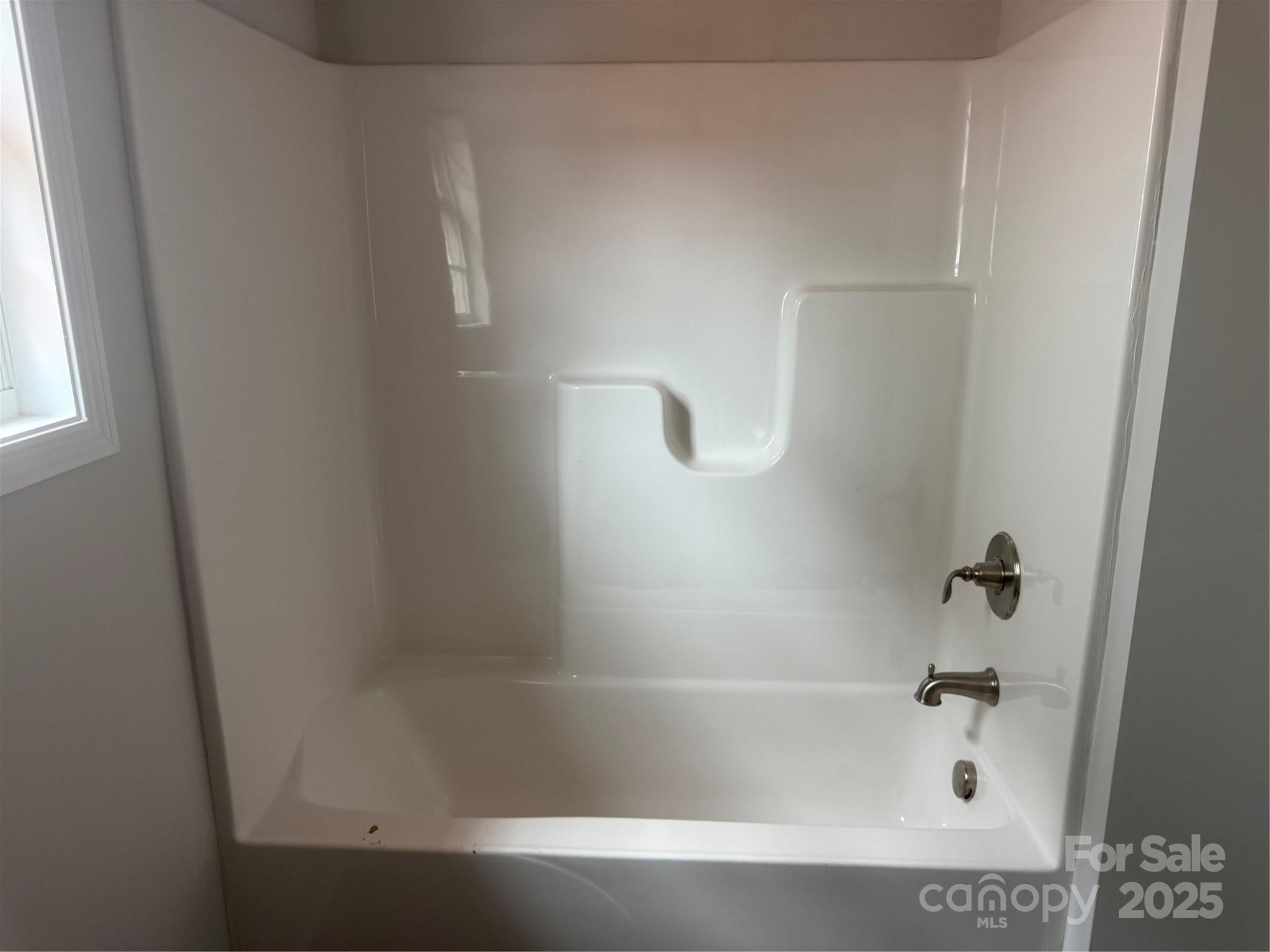 713 Inwood Hill Drive 96 Property Photo 17