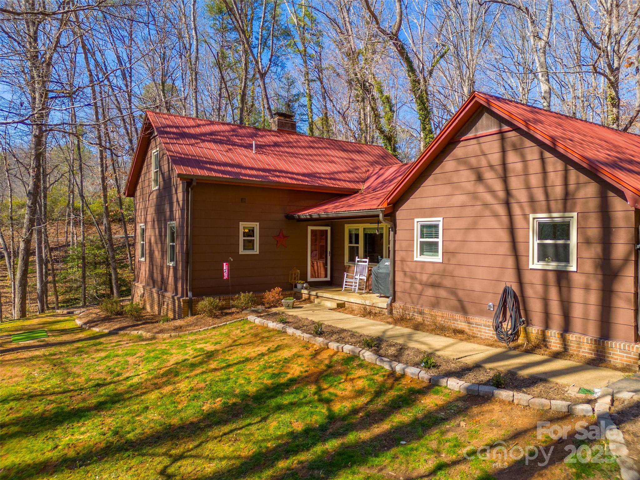 1832 University Heights Property Photo