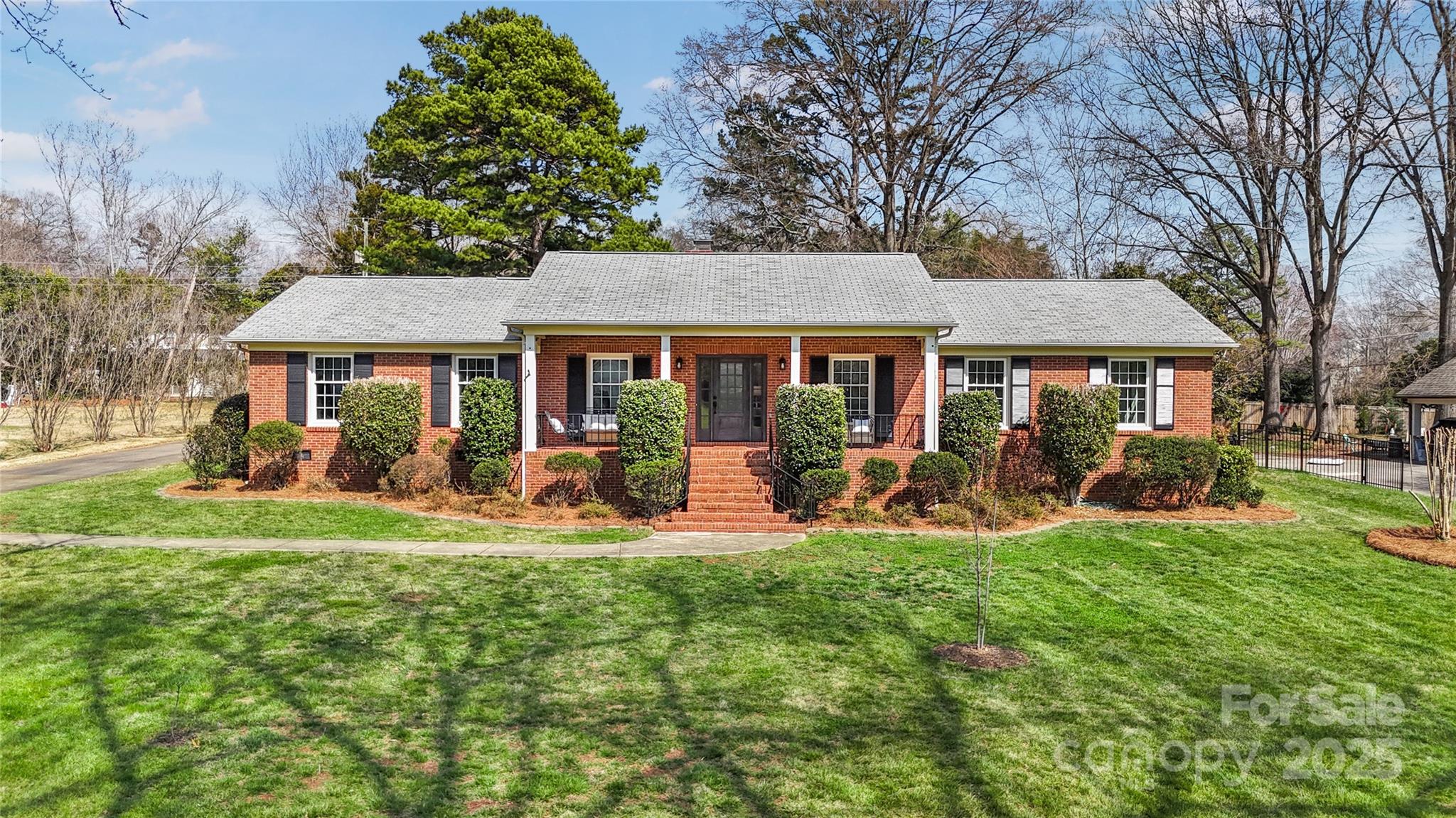 739 Wingrave Drive Property Photo