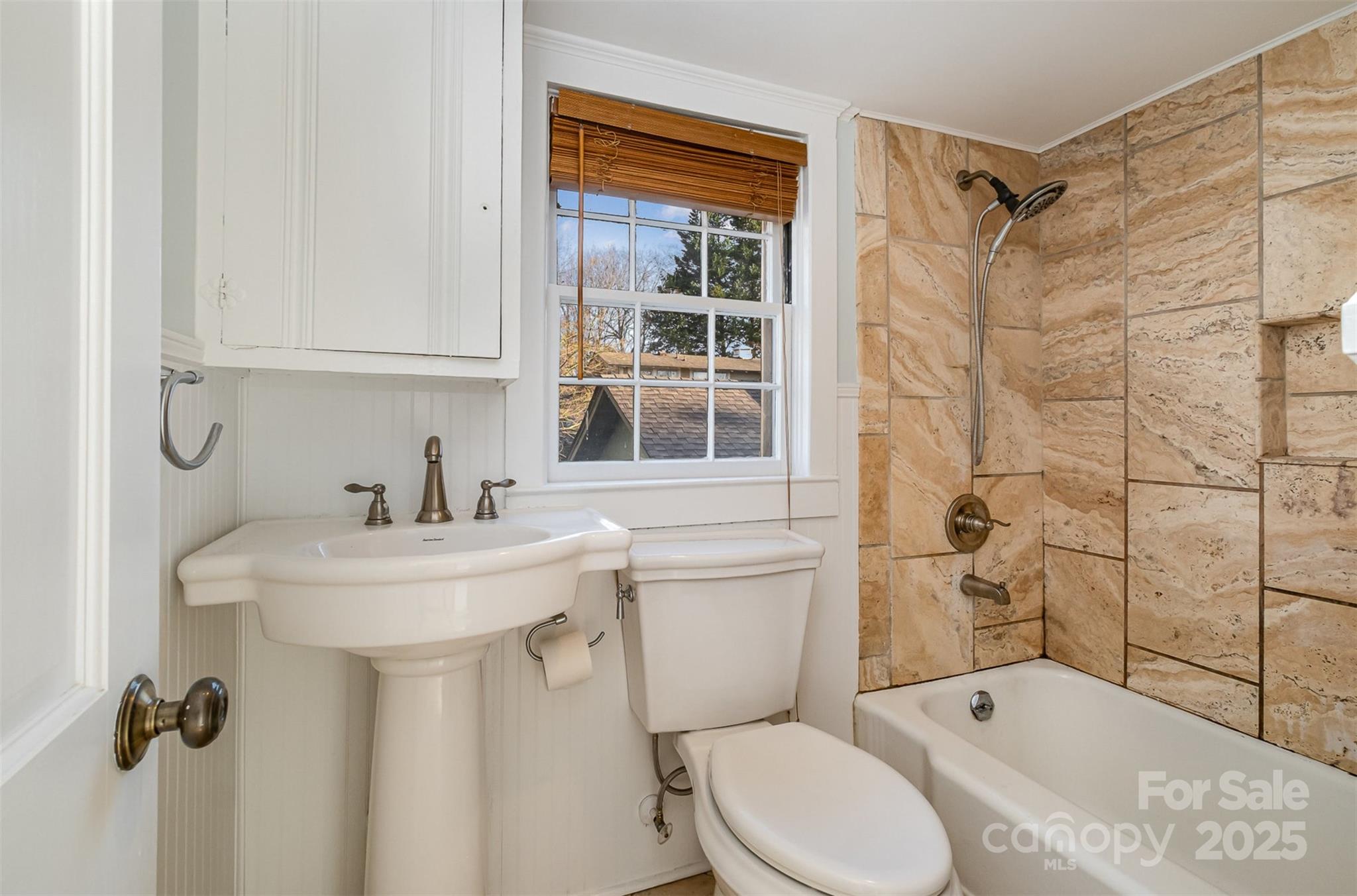 36 Yorktown Street Property Photo 26