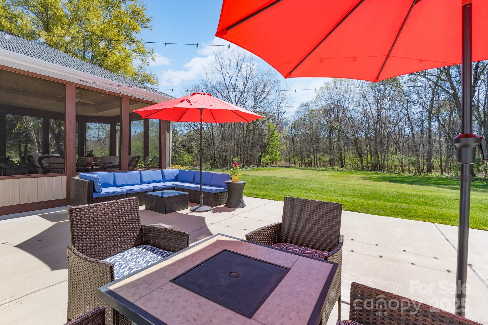 8201 Tonawanda Drive Property Photo