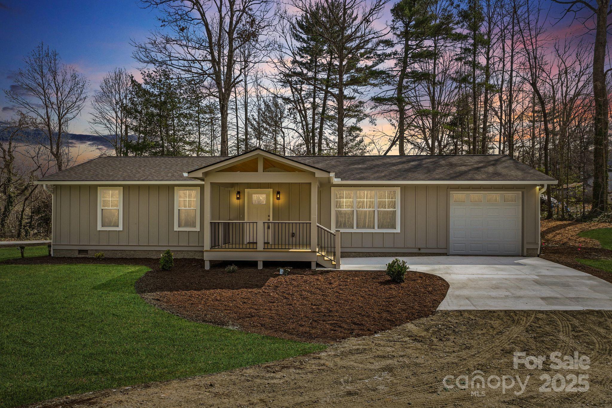 1416 Howard Gap Loop Road Property Photo