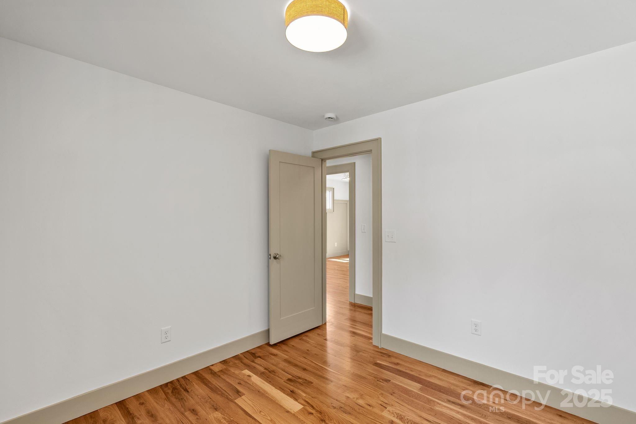 1416 Howard Gap Loop Road Property Photo 12