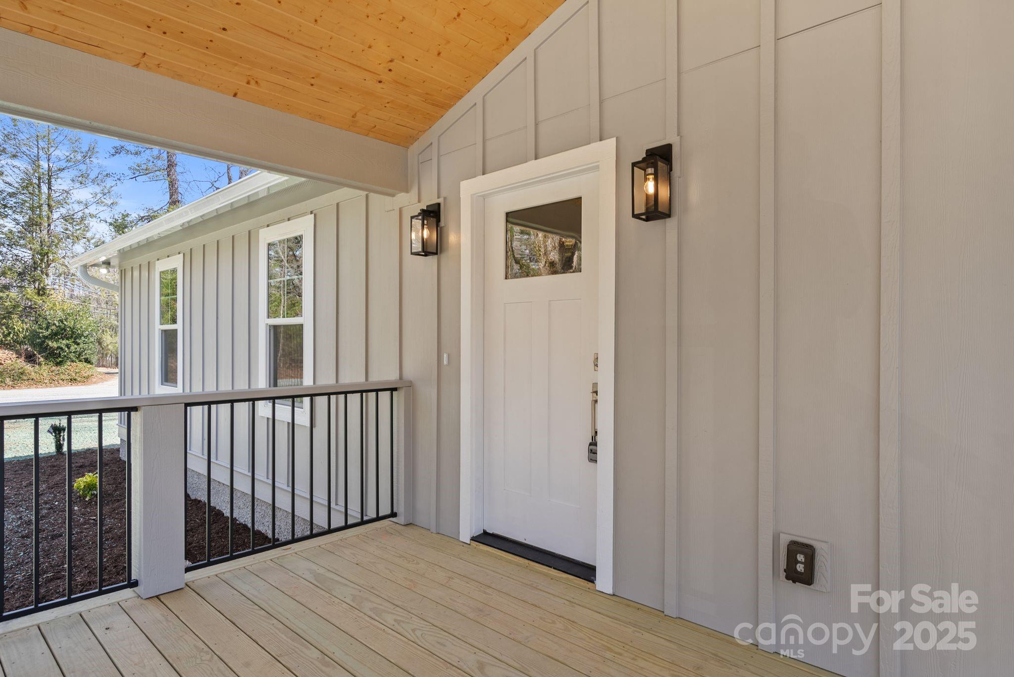 1416 Howard Gap Loop Road Property Photo 22