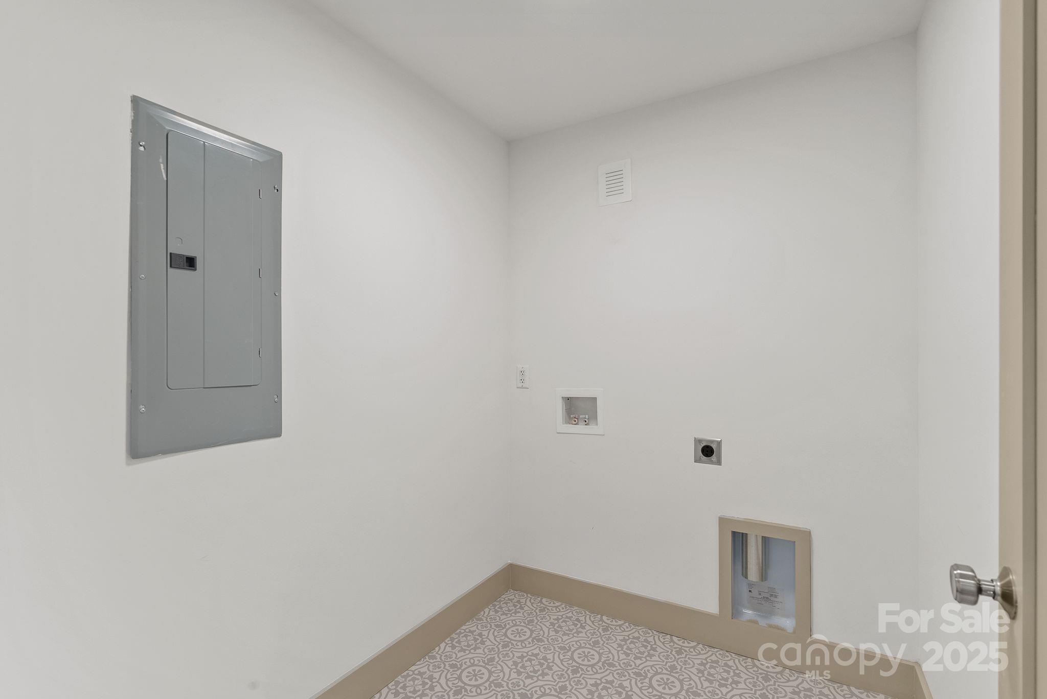 1416 Howard Gap Loop Road Property Photo 28