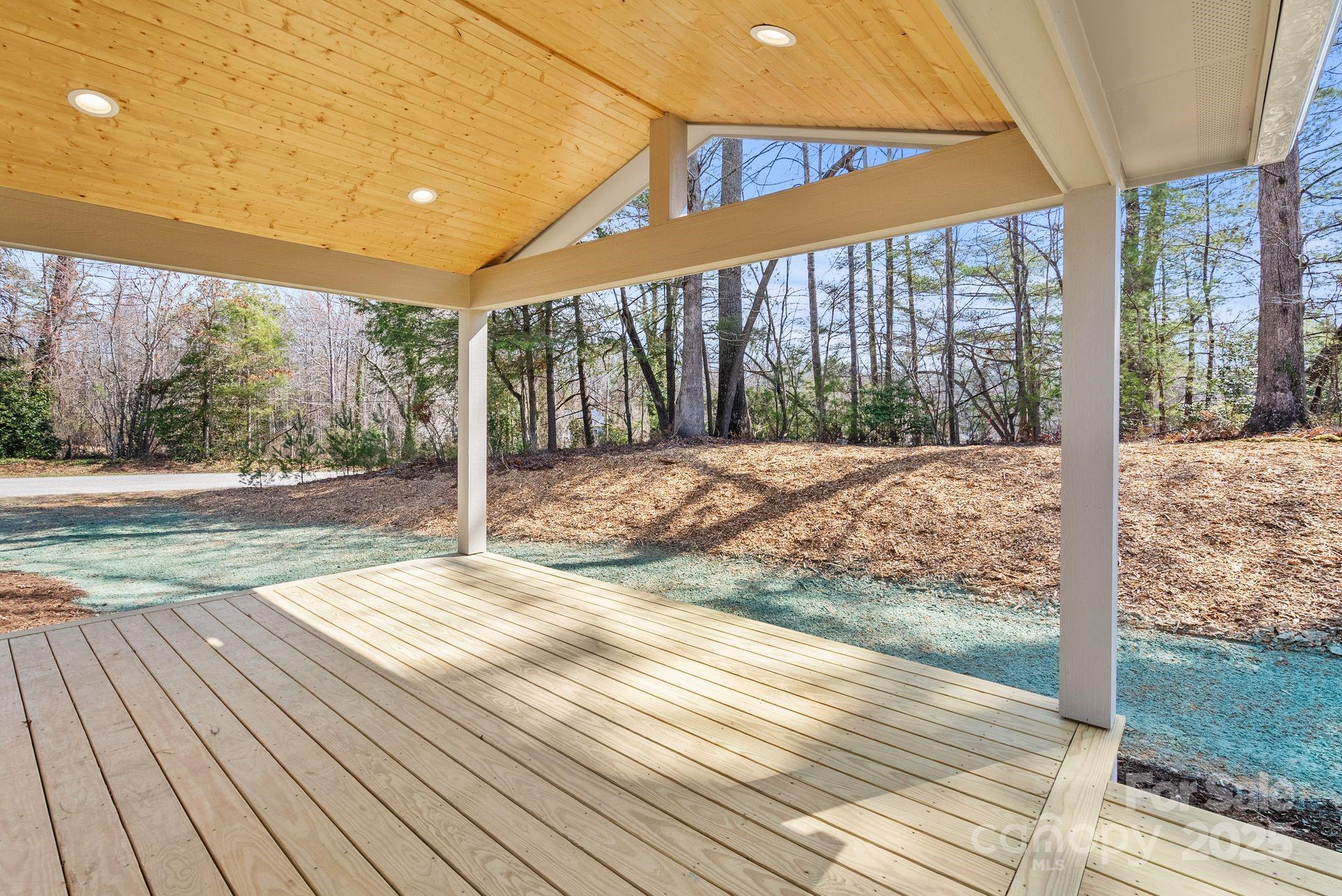 1416 Howard Gap Loop Road Property Photo 30