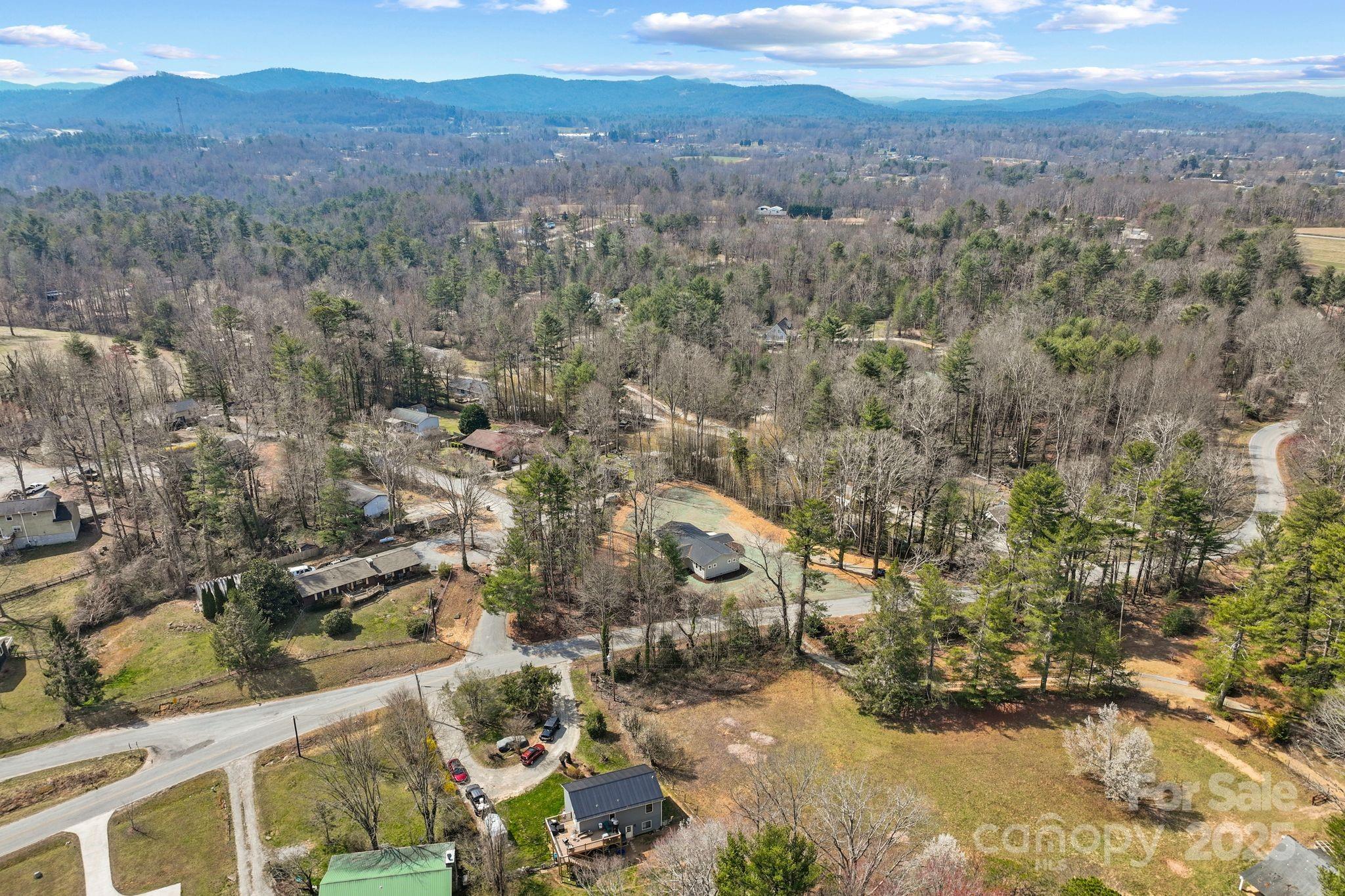 1416 Howard Gap Loop Road Property Photo 33