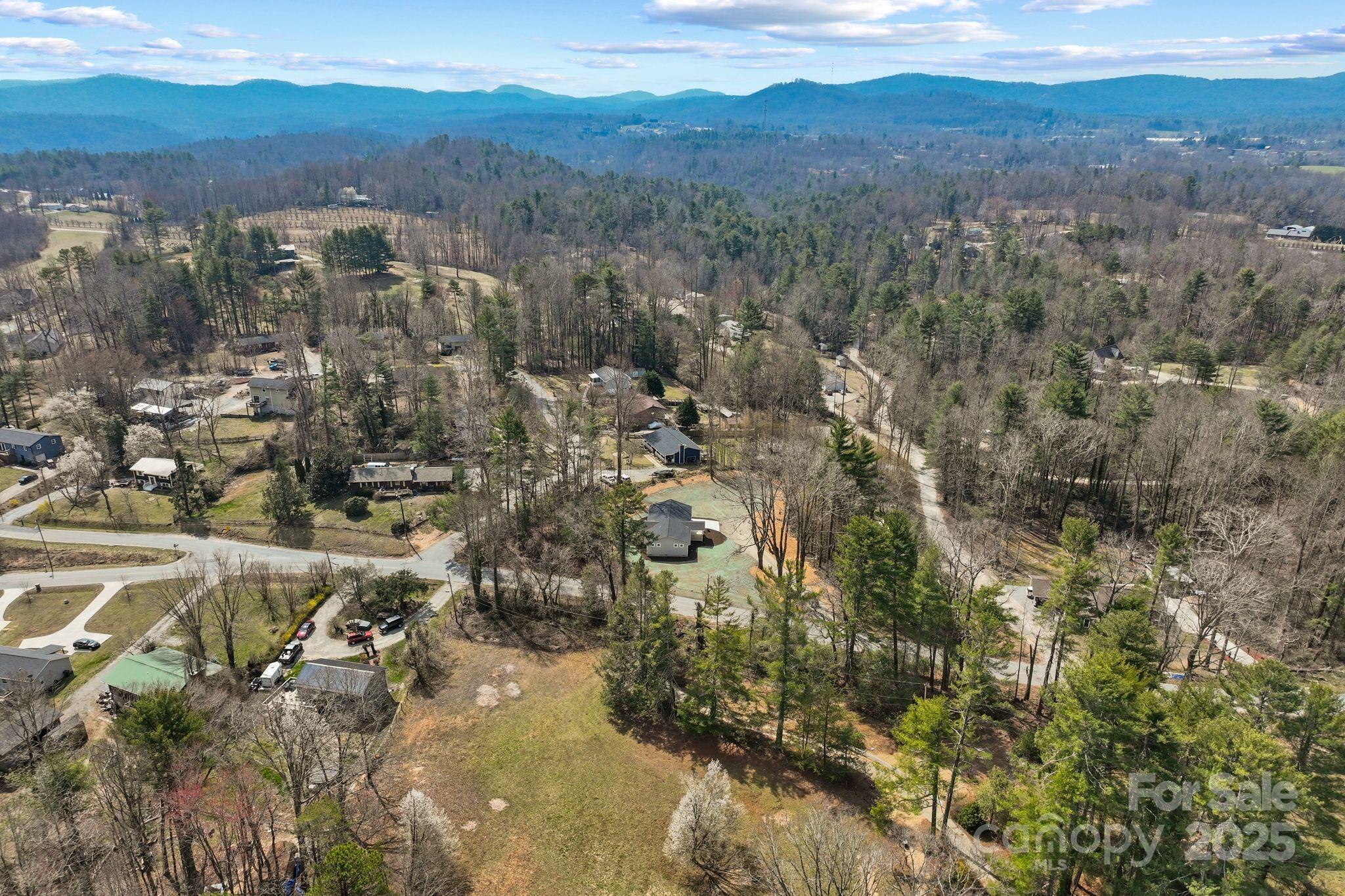 1416 Howard Gap Loop Road Property Photo 34