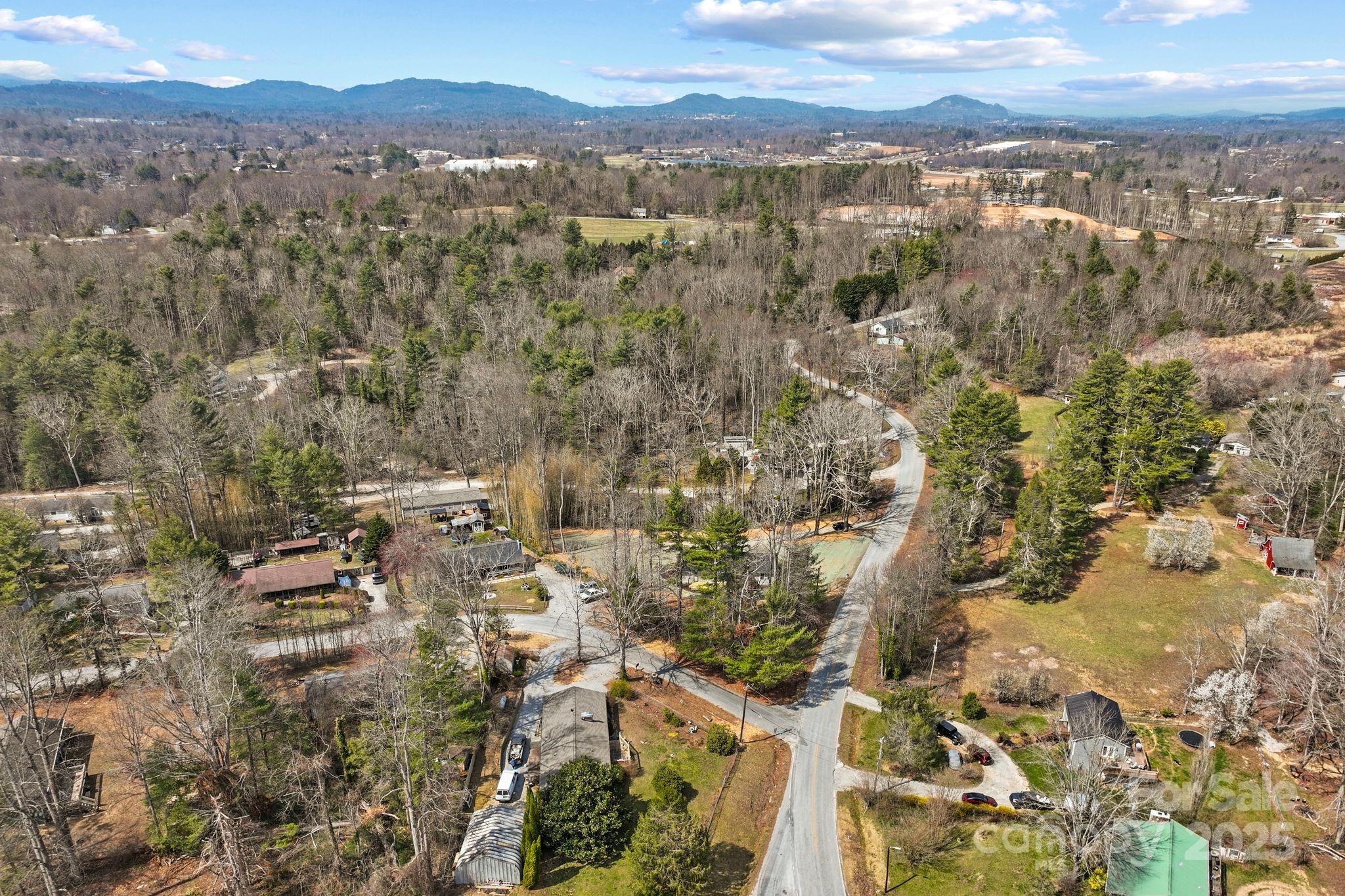 1416 Howard Gap Loop Road Property Photo 39