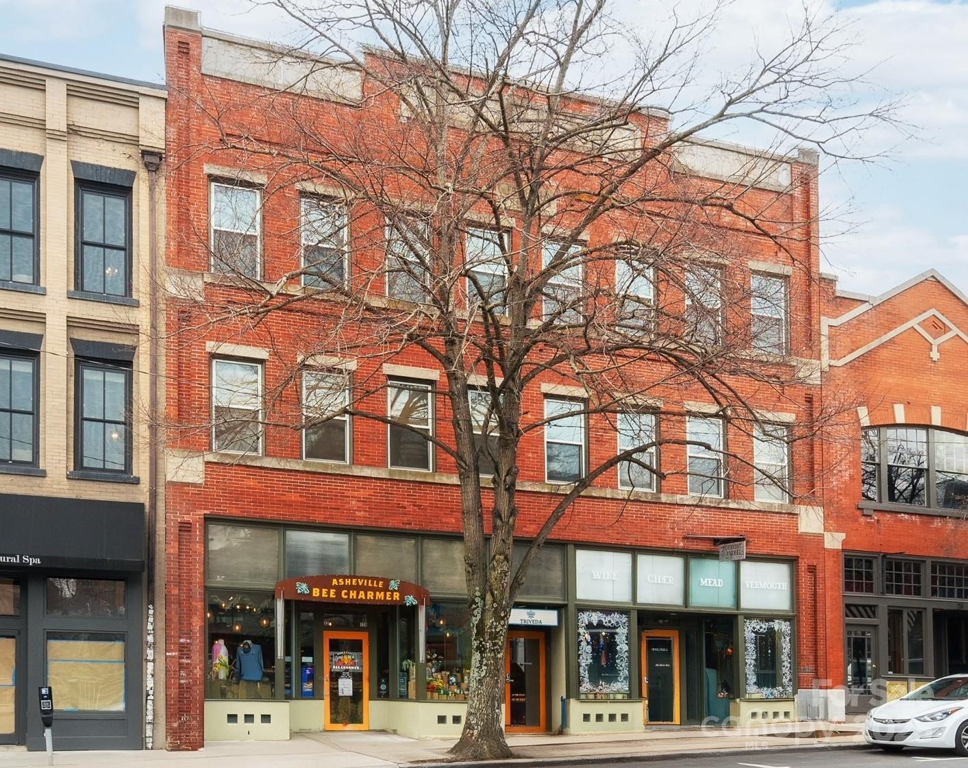 32 Broadway Real Estate Listings Main Image