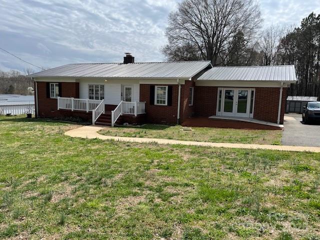 920 Oakridge Farm Highway Property Photo