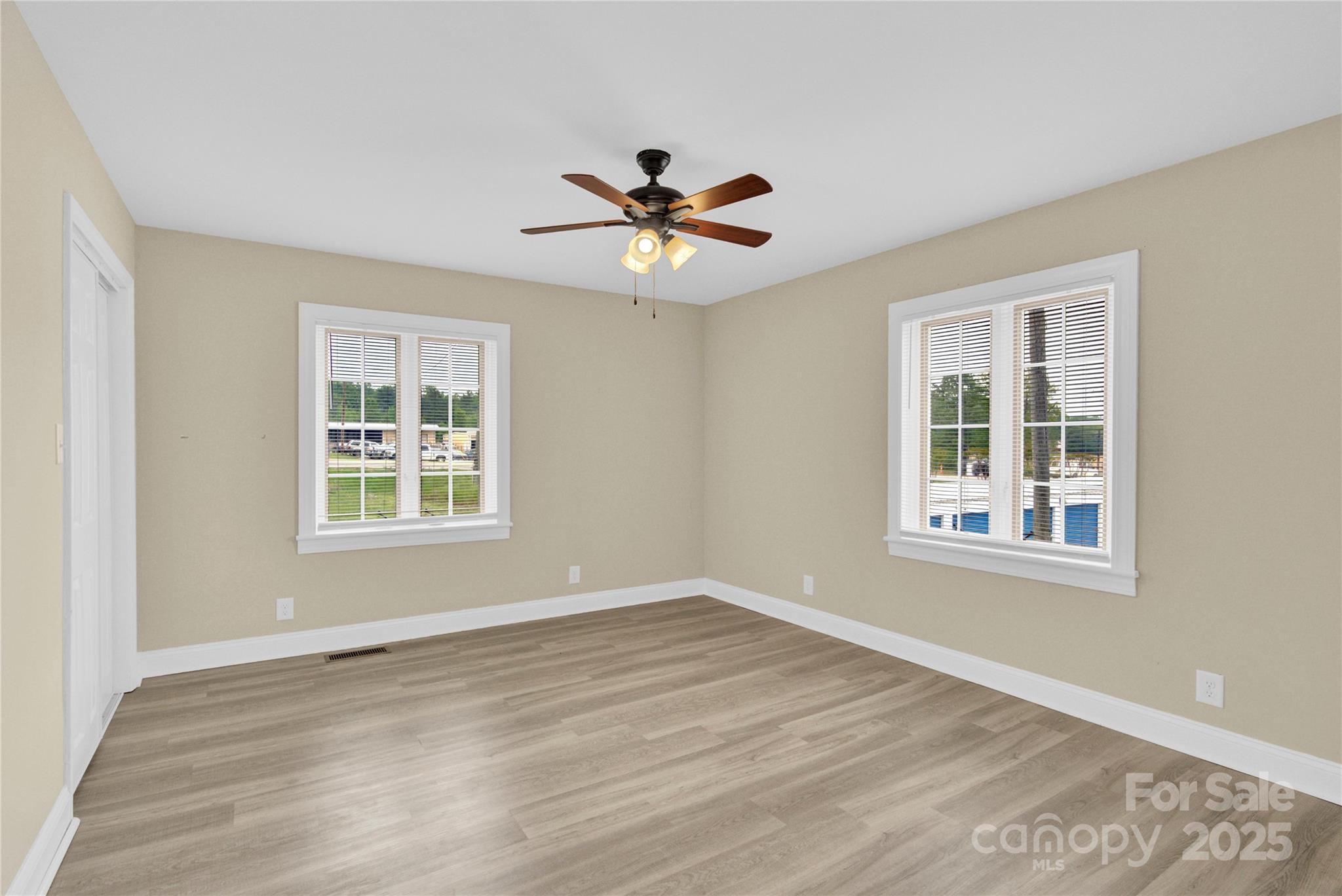 920 Oakridge Farm Highway Property Photo 21