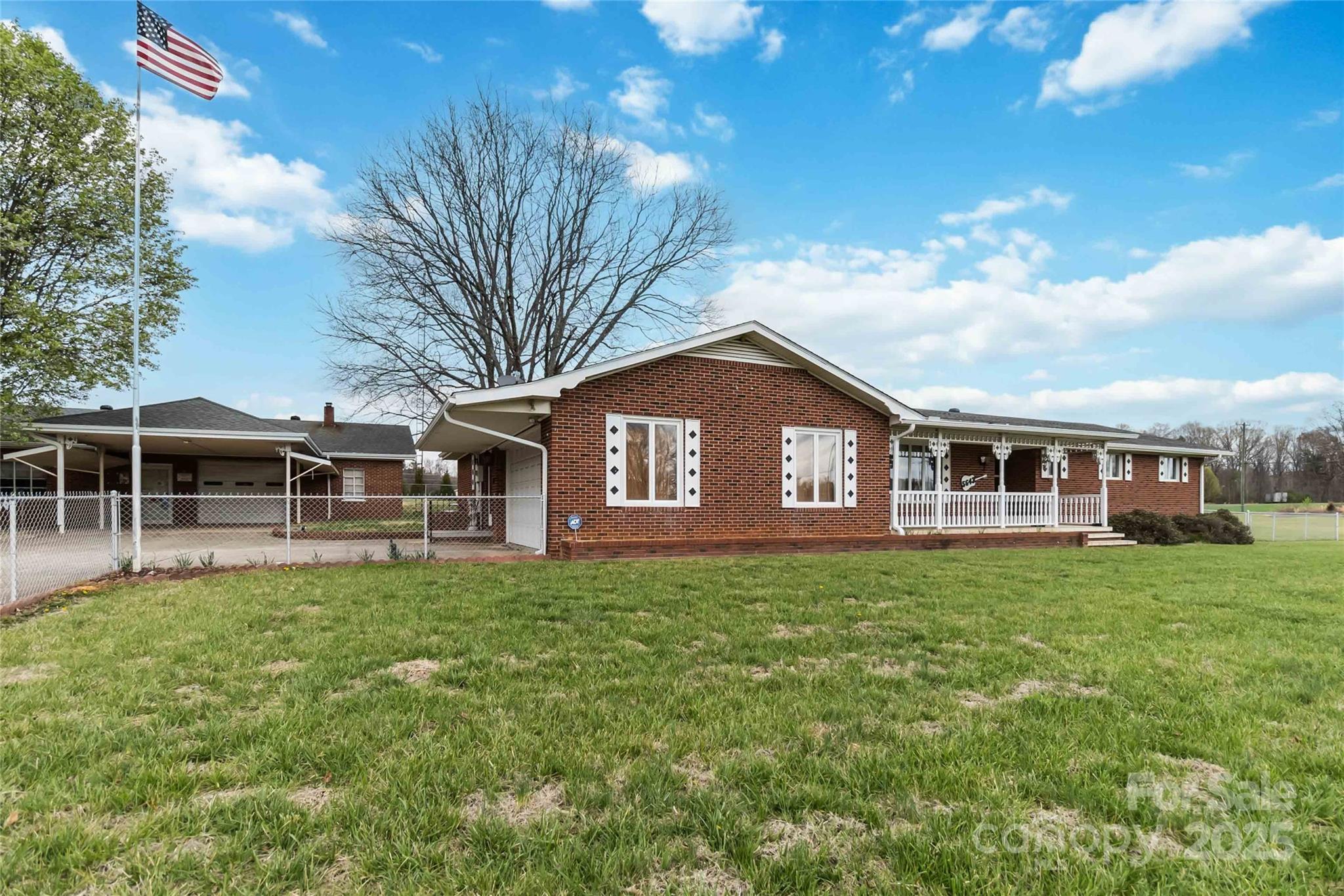 5643 Twinkle Drive Property Photo 3