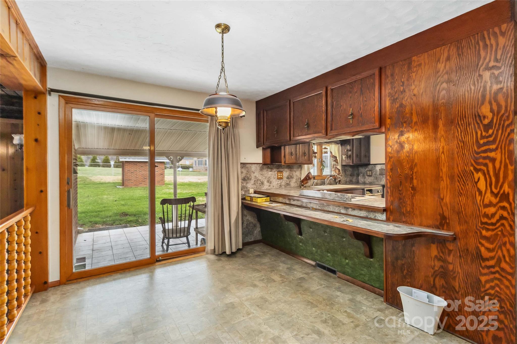 5643 Twinkle Drive Property Photo 13