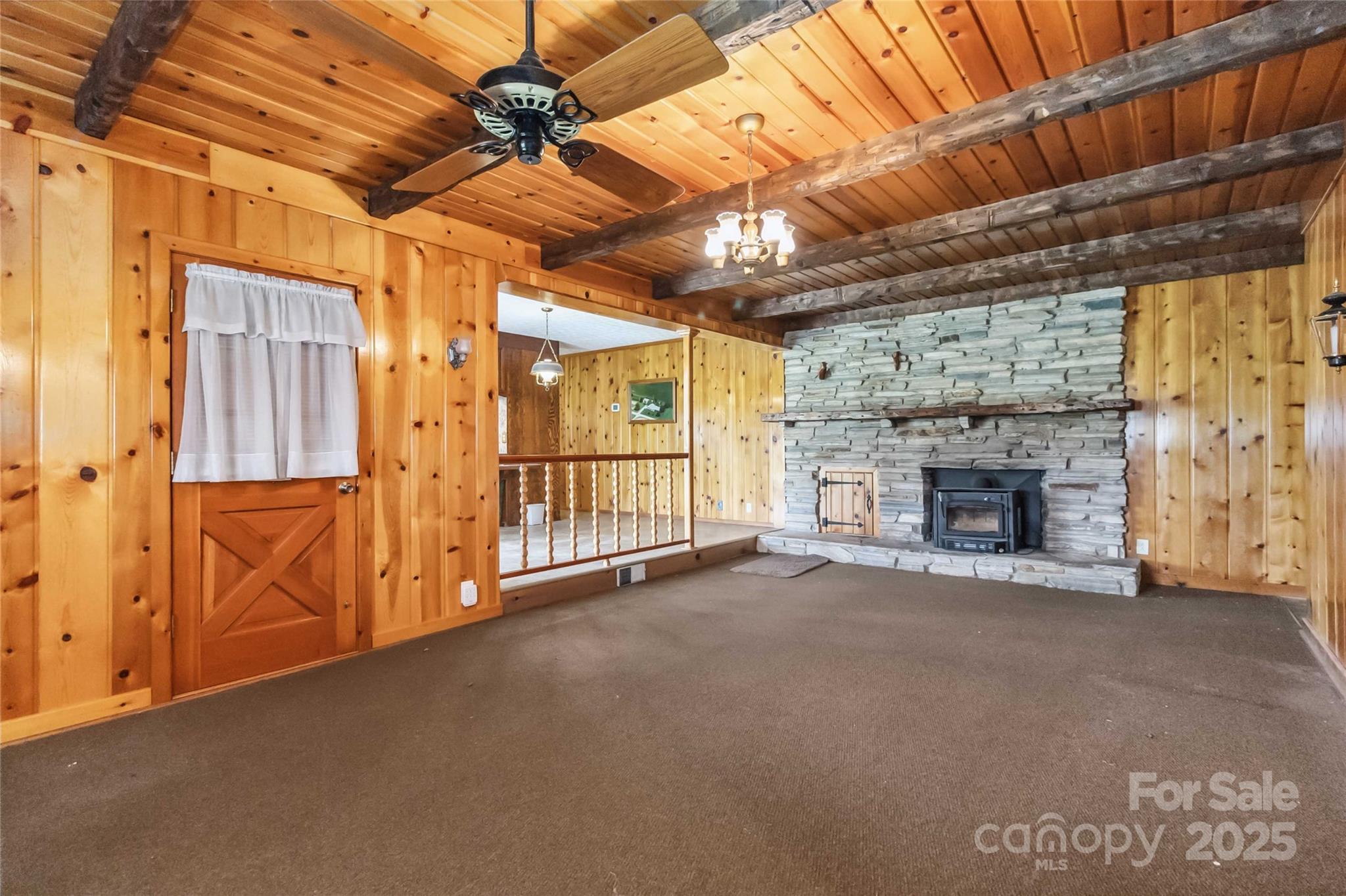 5643 Twinkle Drive Property Photo 14
